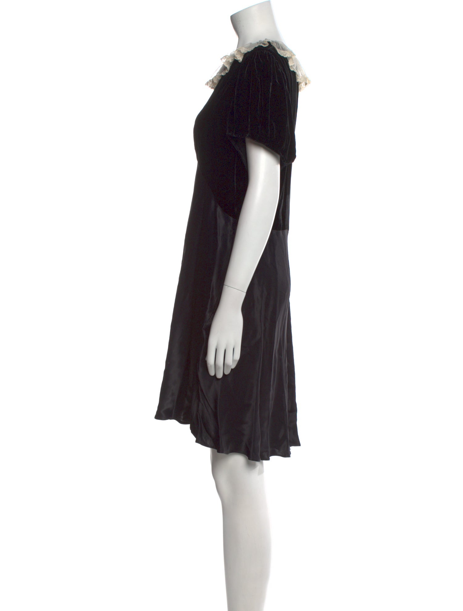 DÔEN Bateau Neckline Knee-Length Dress