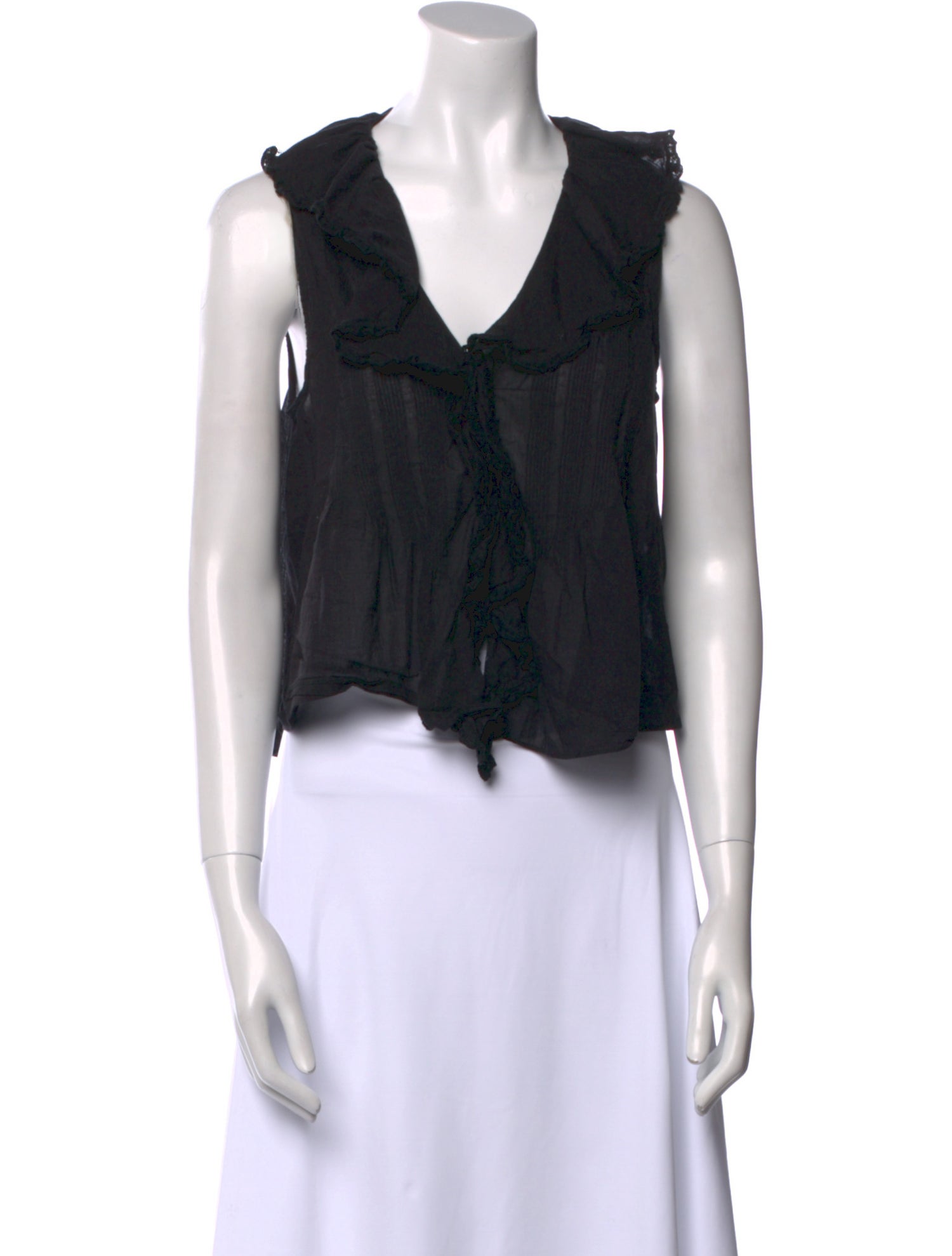 DÔEN V-Neck Sleeveless Crop Top