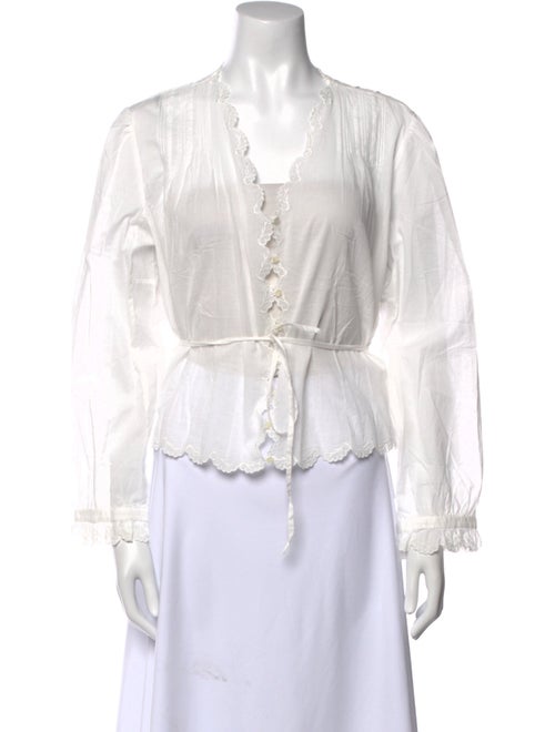 DÔEN V-Neck Three-Quarter Sleeve Blouse