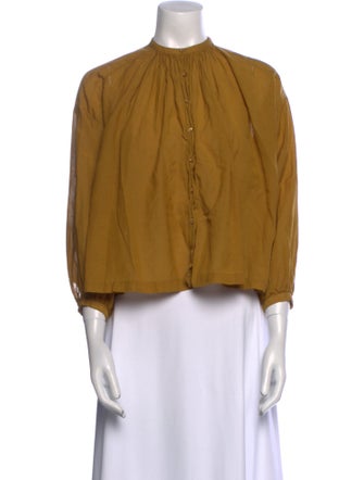 DÔEN Mock Neck Three-Quarter Sleeve Crop Top