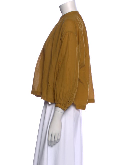 DÔEN Mock Neck Three-Quarter Sleeve Crop Top