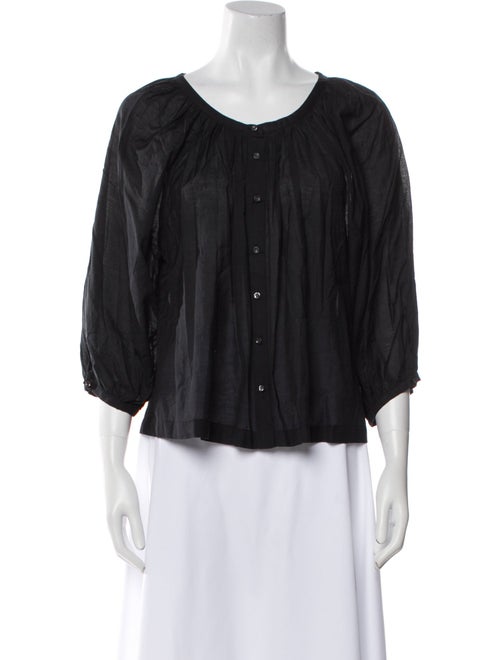 DÔEN Scoop Neck Three-Quarter Sleeve Button-Up Top