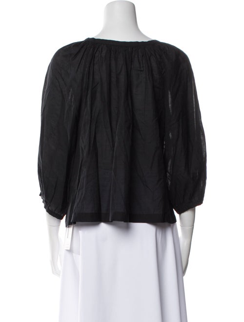 DÔEN Scoop Neck Three-Quarter Sleeve Button-Up Top