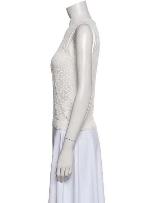 DÔEN Crew Neck Sleeveless Top