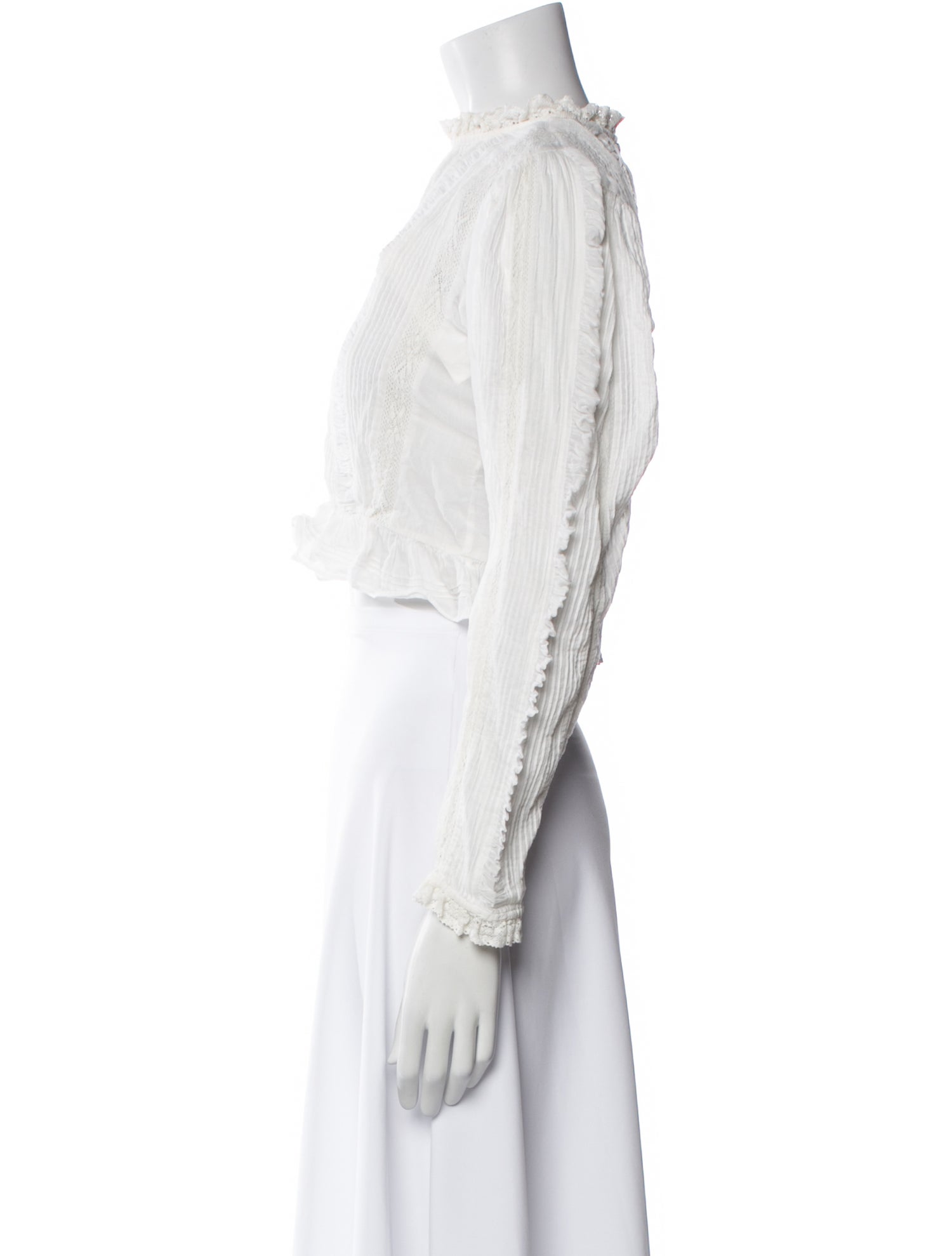 DÔEN Mock Neck Three-Quarter Sleeve Crop Top