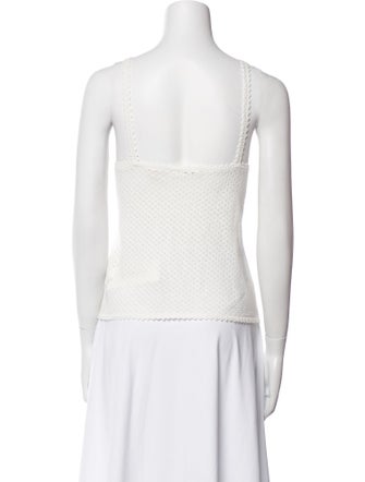 DÔEN V-Neck Sleeveless Top