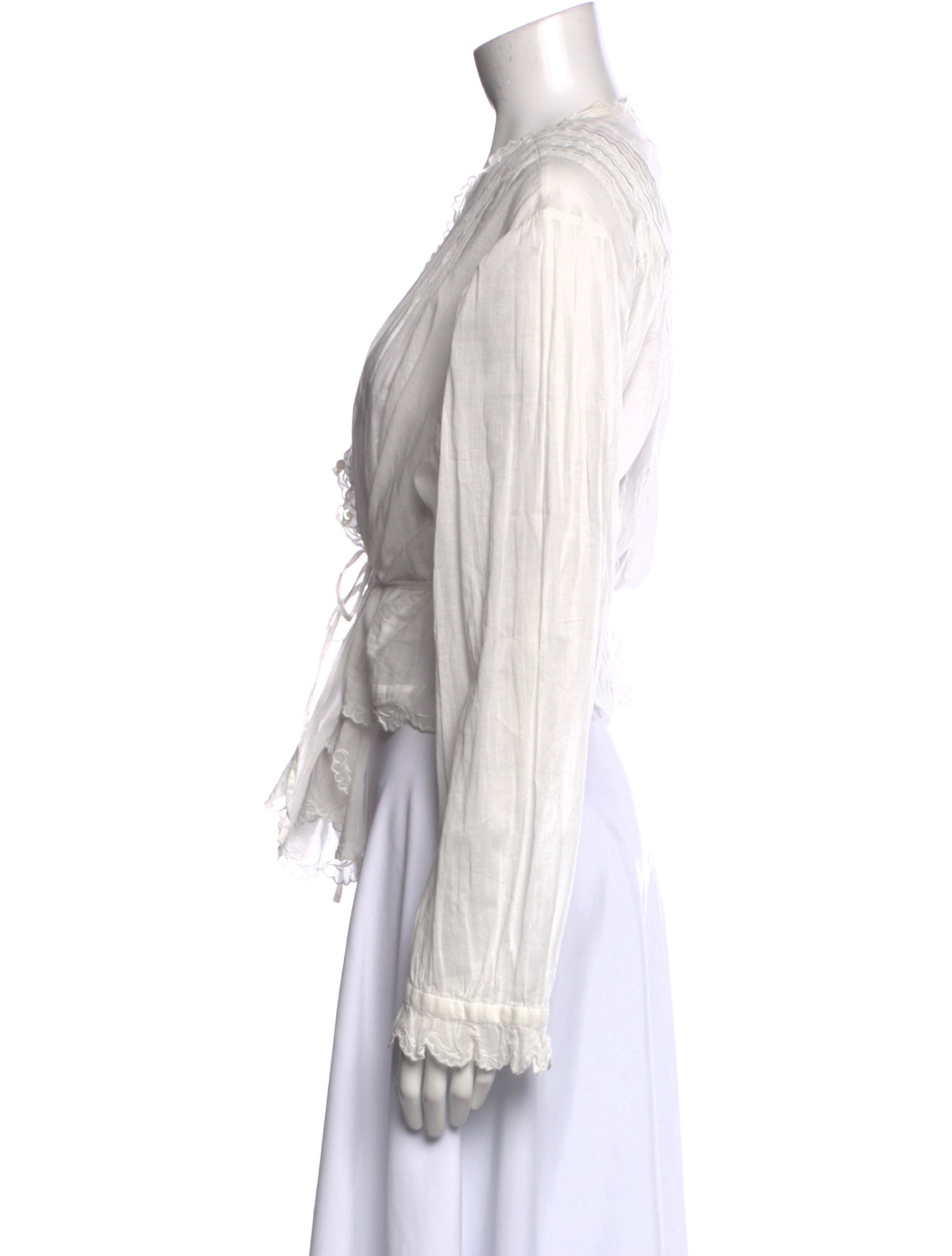 DÔEN V-Neck Long Sleeve Blouse