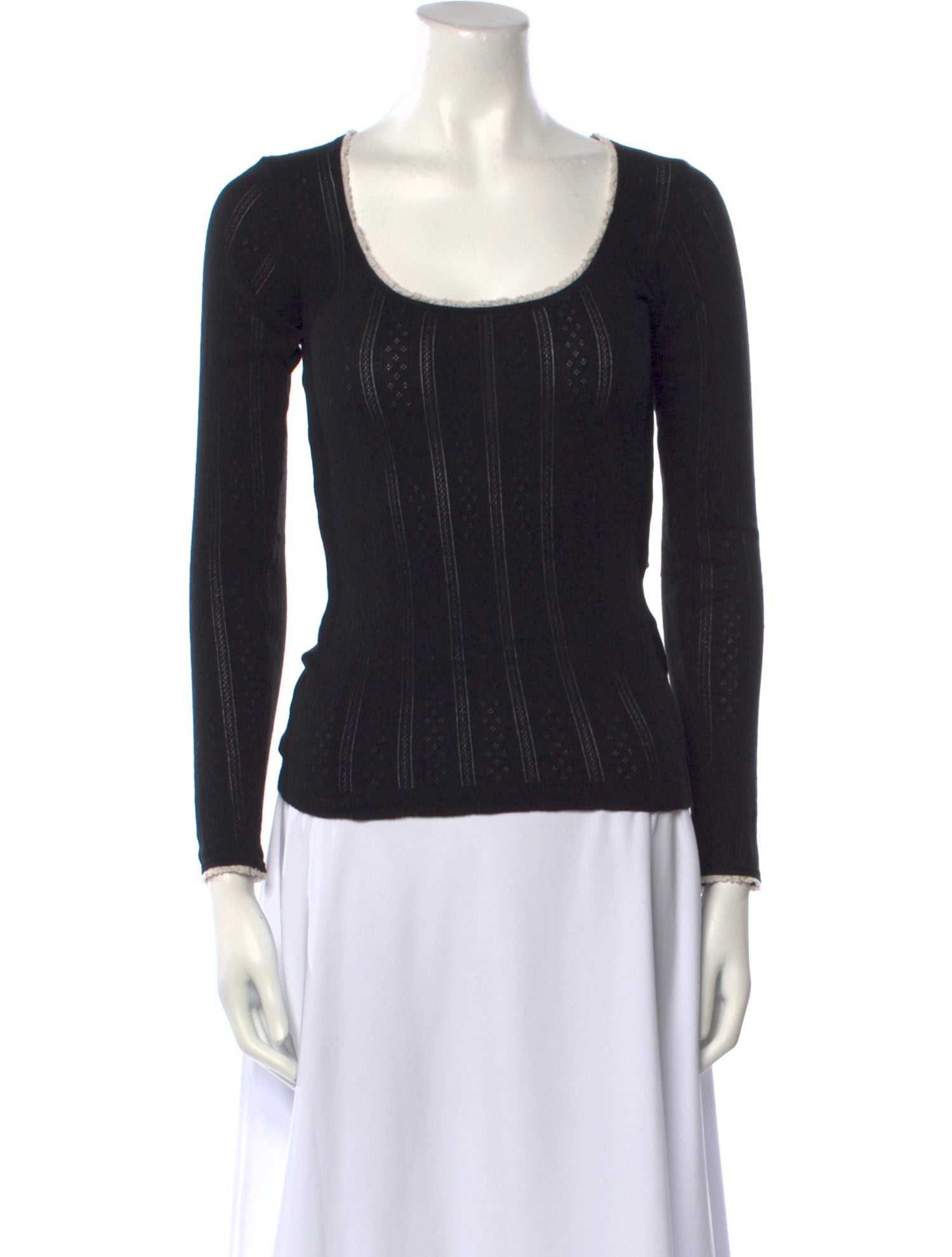 DÔEN Scoop Neck Long Sleeve Top