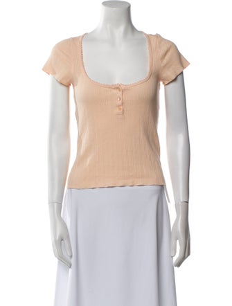 DÔEN Scoop Neck Short Sleeve Top