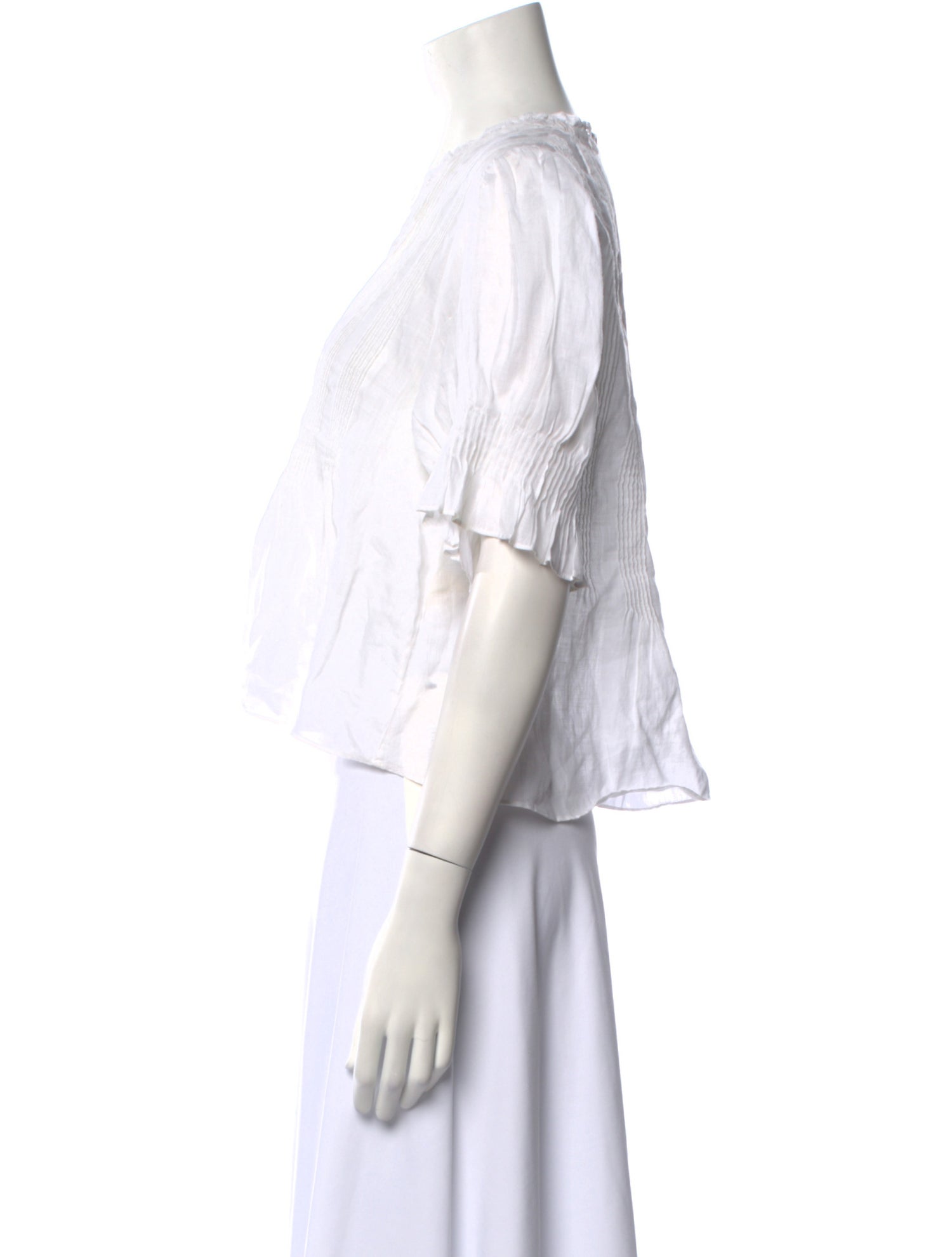 DÔEN V-Neck Three-Quarter Sleeve Crop Top