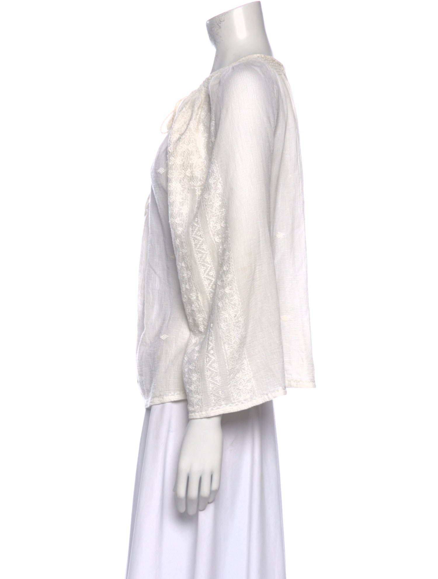 DÔEN Crew Neck Three-Quarter Sleeve Blouse