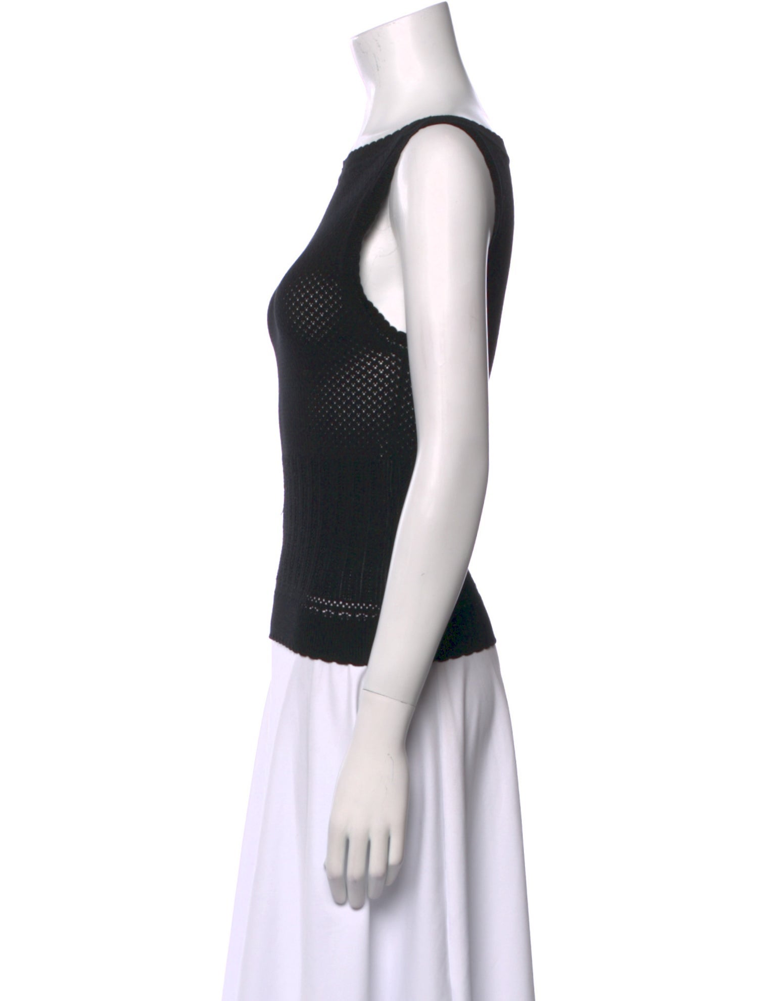 DÔEN Bateau Neckline Sleeveless Top