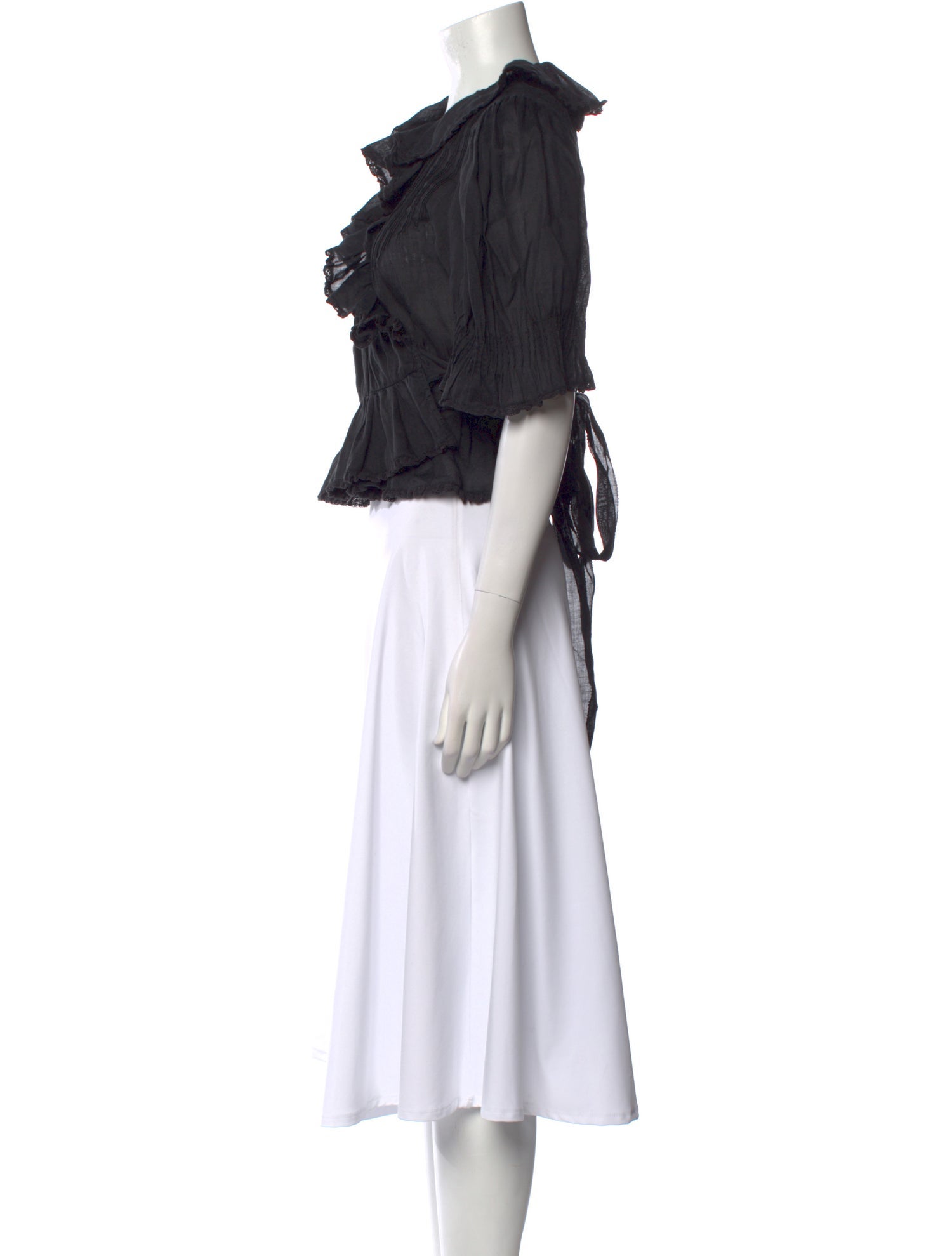 DÔEN V-Neck Three-Quarter Sleeve Blouse