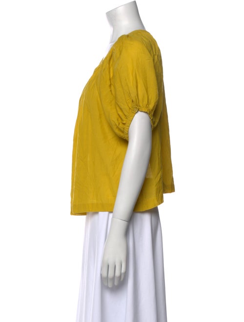 DÔEN Scoop Neck Short Sleeve Button-Up Top