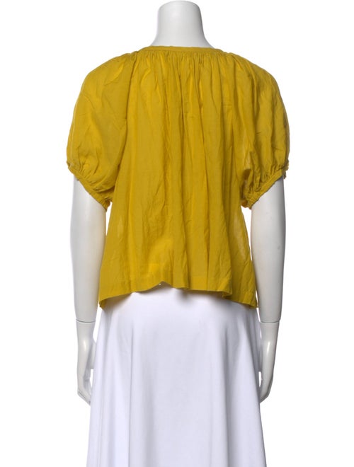 DÔEN Scoop Neck Short Sleeve Button-Up Top