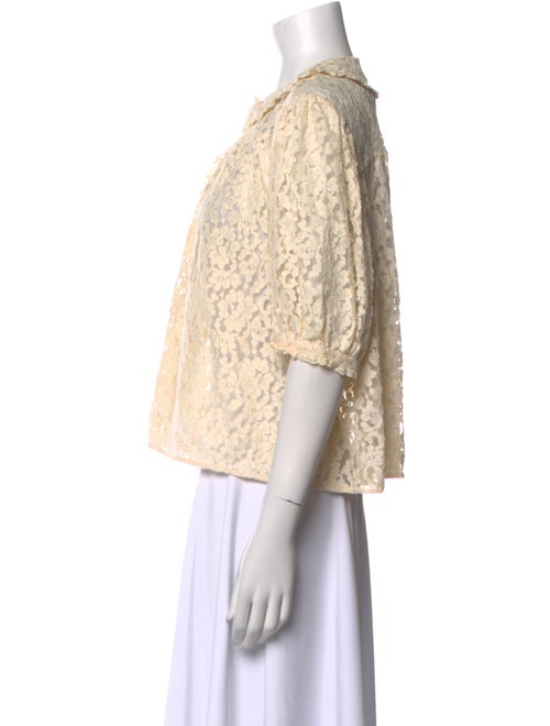 DÔEN Lace Pattern Crew Neck Crop Top