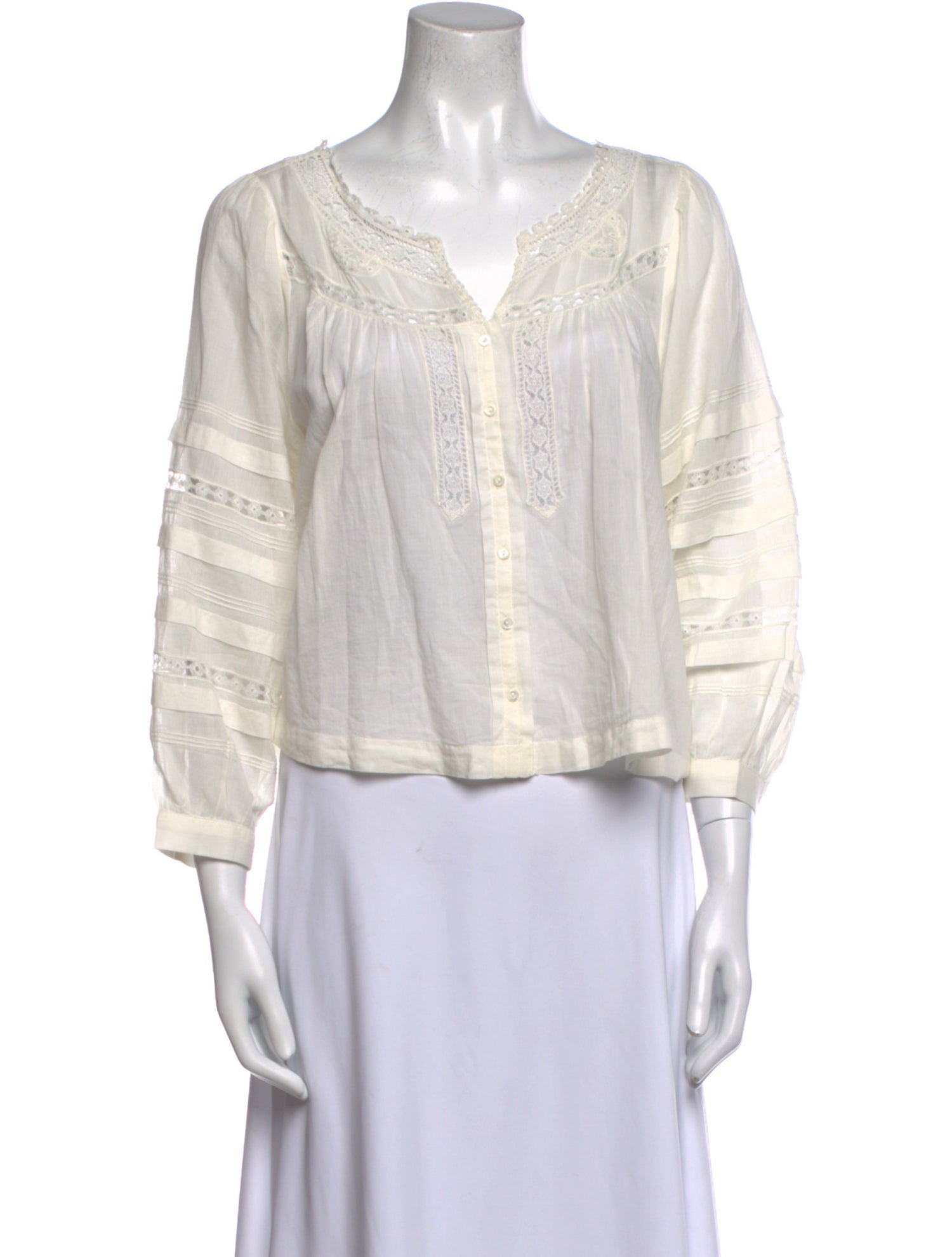 DÔEN V-Neck Three-Quarter Sleeve Blouse