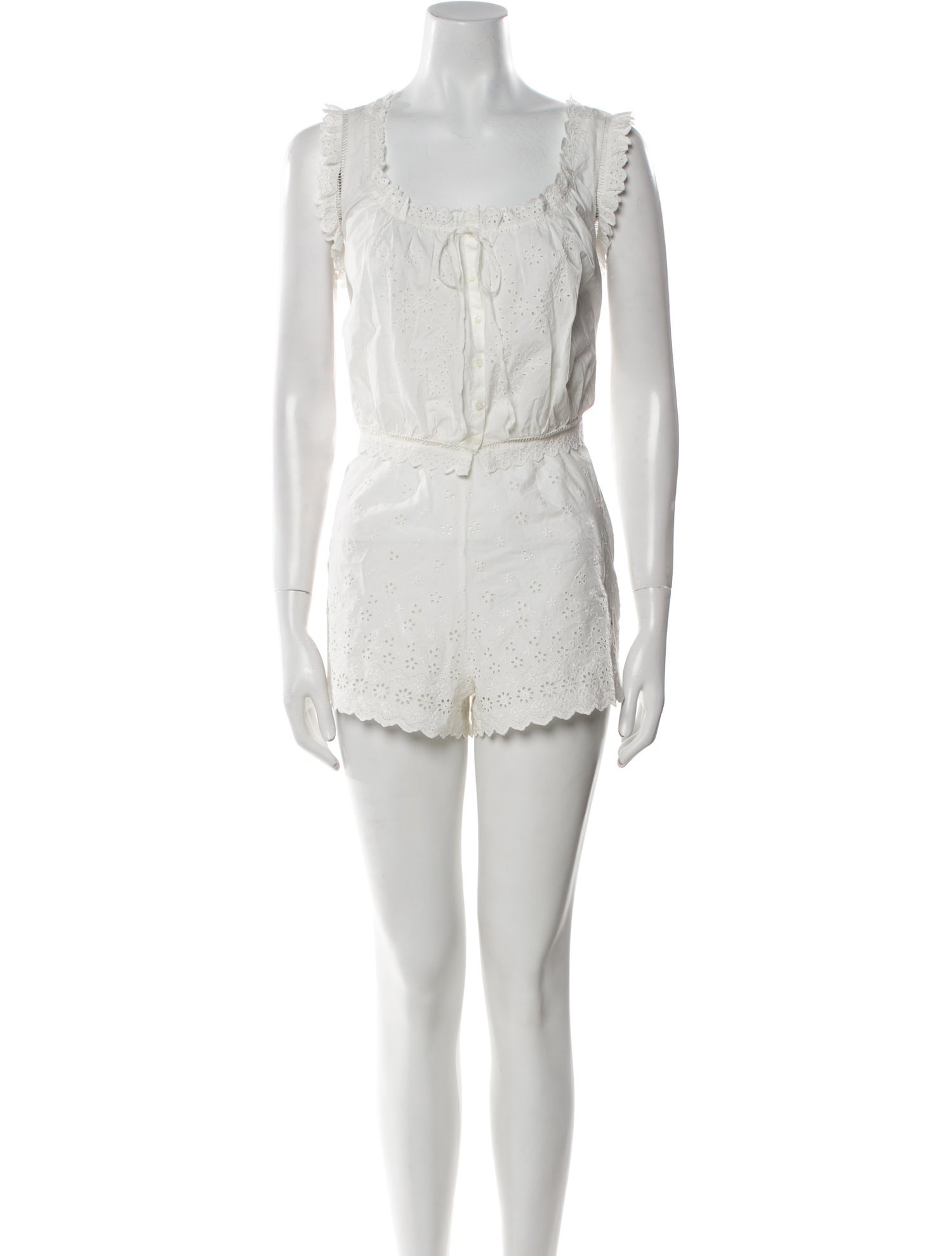 DÔEN Embroidered Accent Short Set