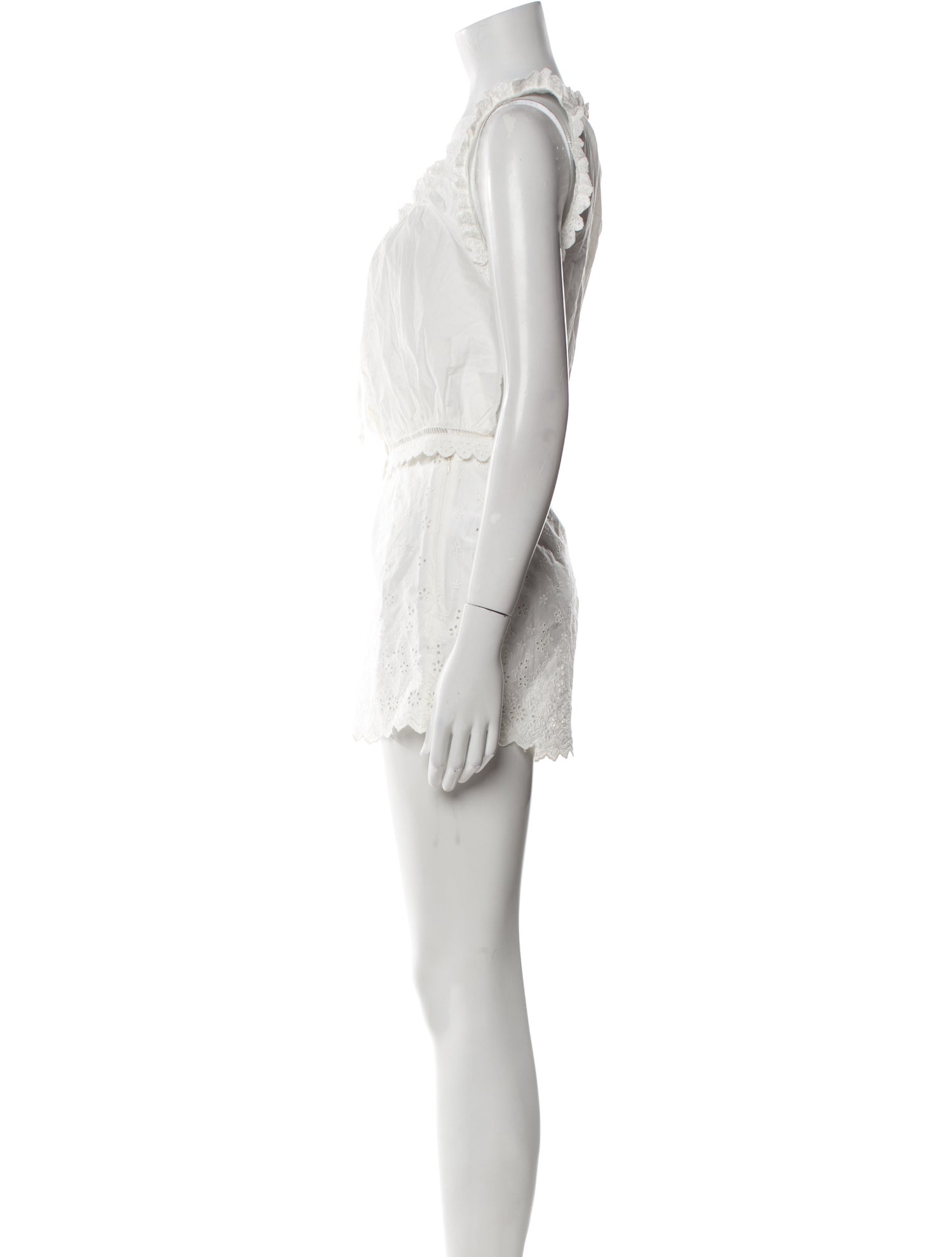 DÔEN Embroidered Accent Short Set