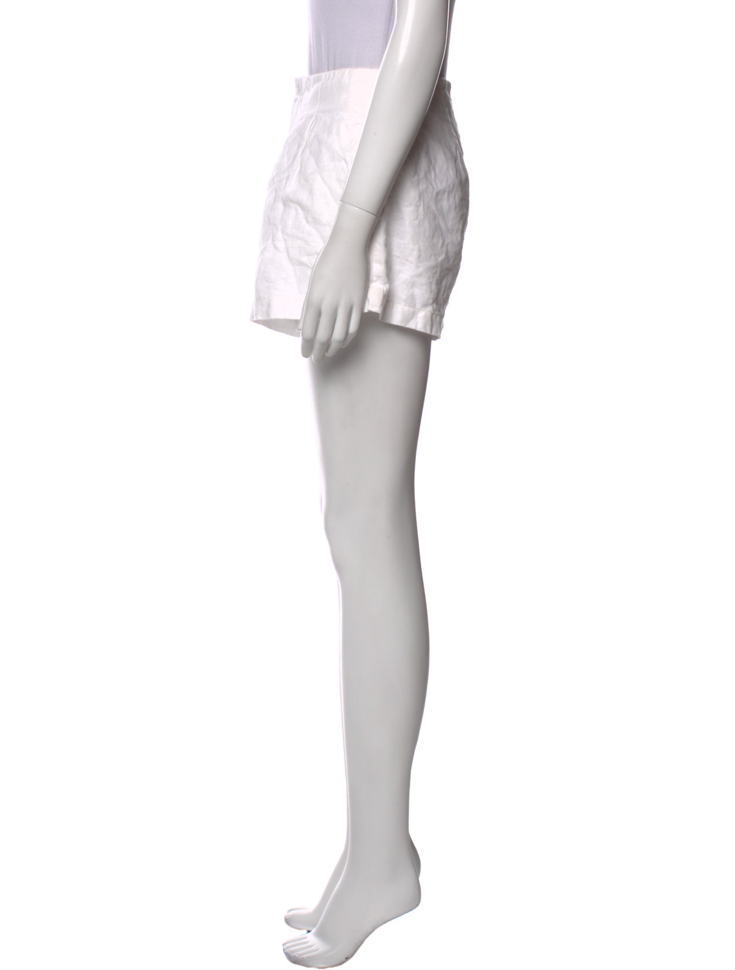 DÔEN Linen Knee-Length Shorts