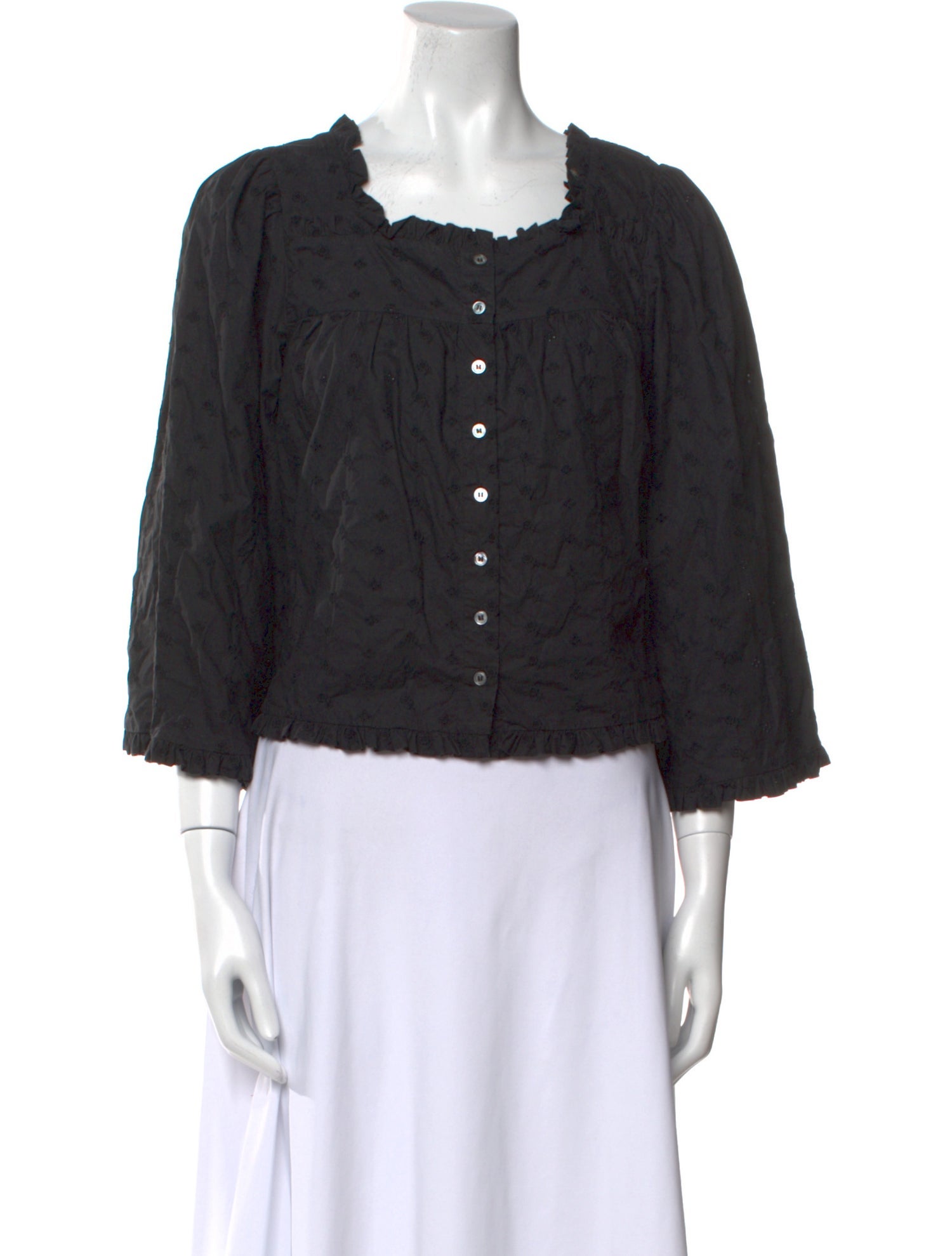 DÔEN Square Neckline Three-Quarter Sleeve Crop Top