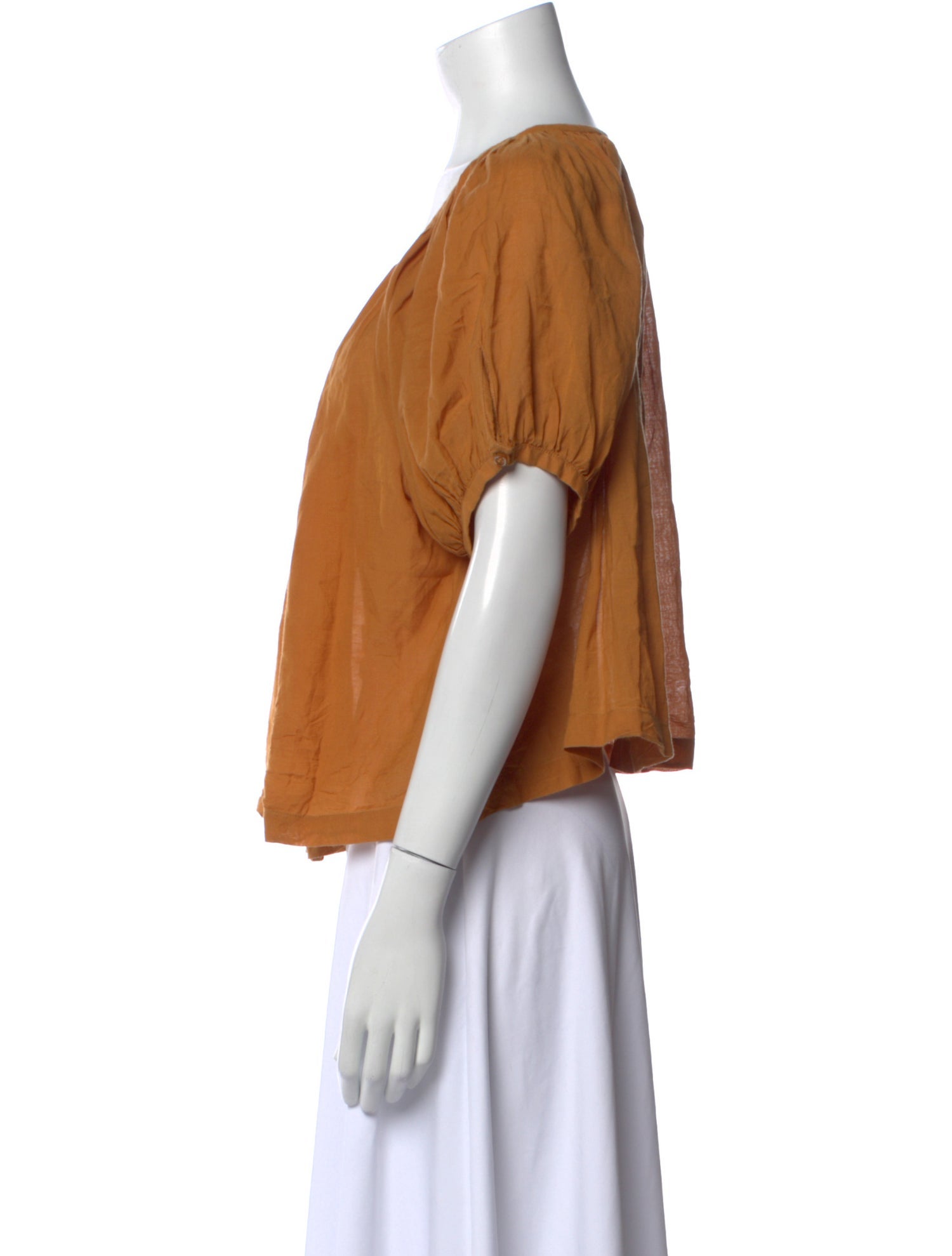 DÔEN V-Neck Short Sleeve Top