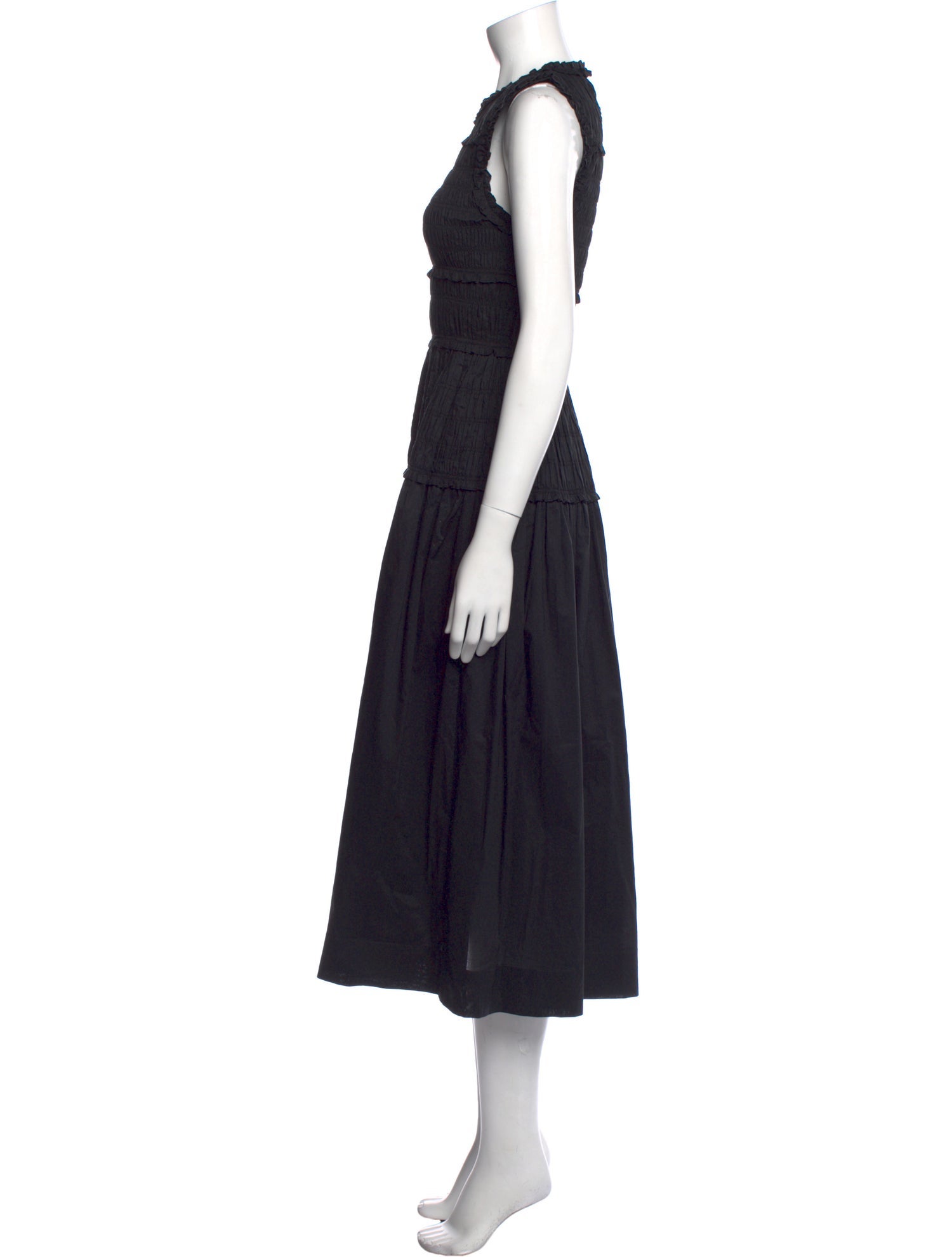 DÔEN Crew Neck Knee-Length Dress