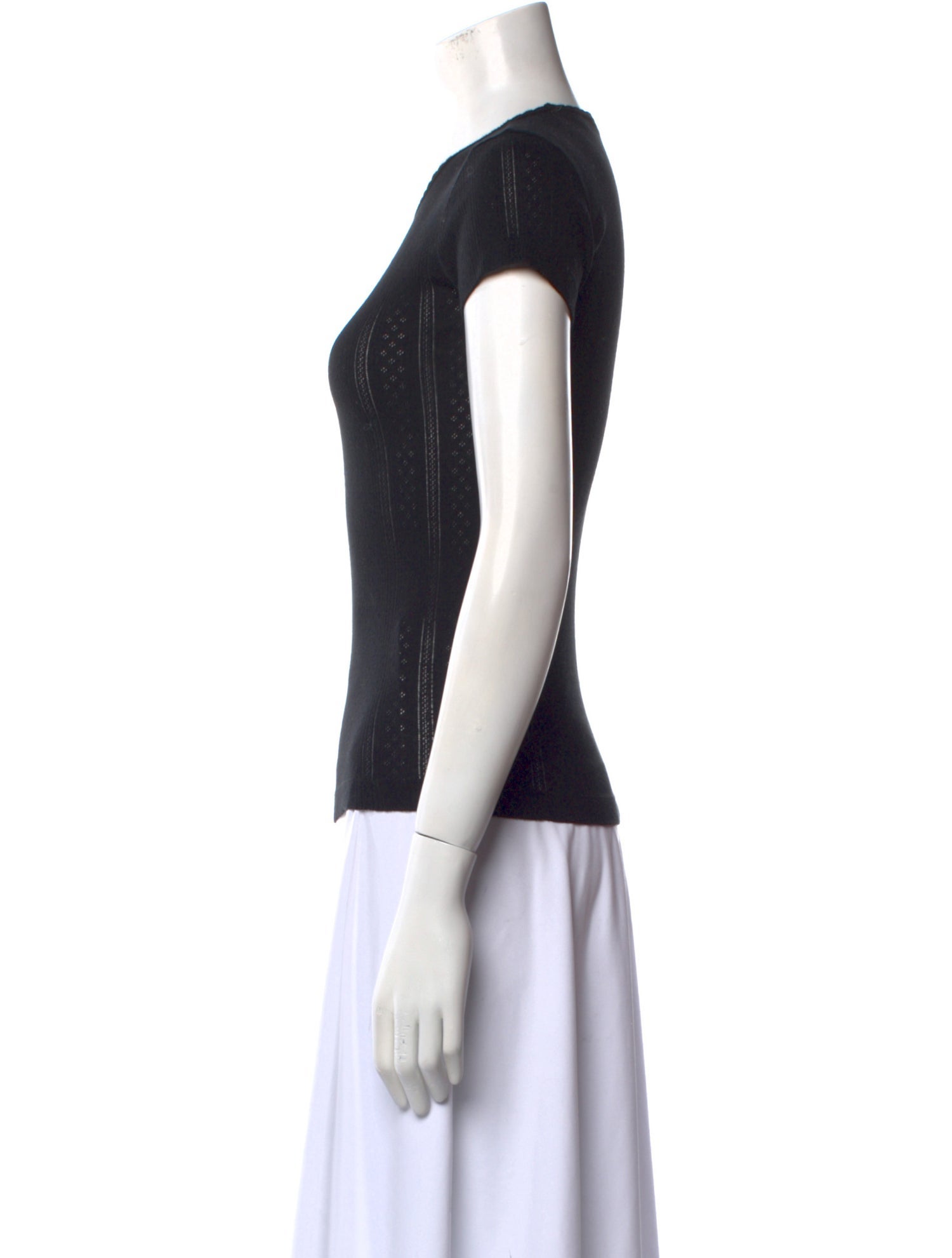 DÔEN Crew Neck Short Sleeve T-Shirt