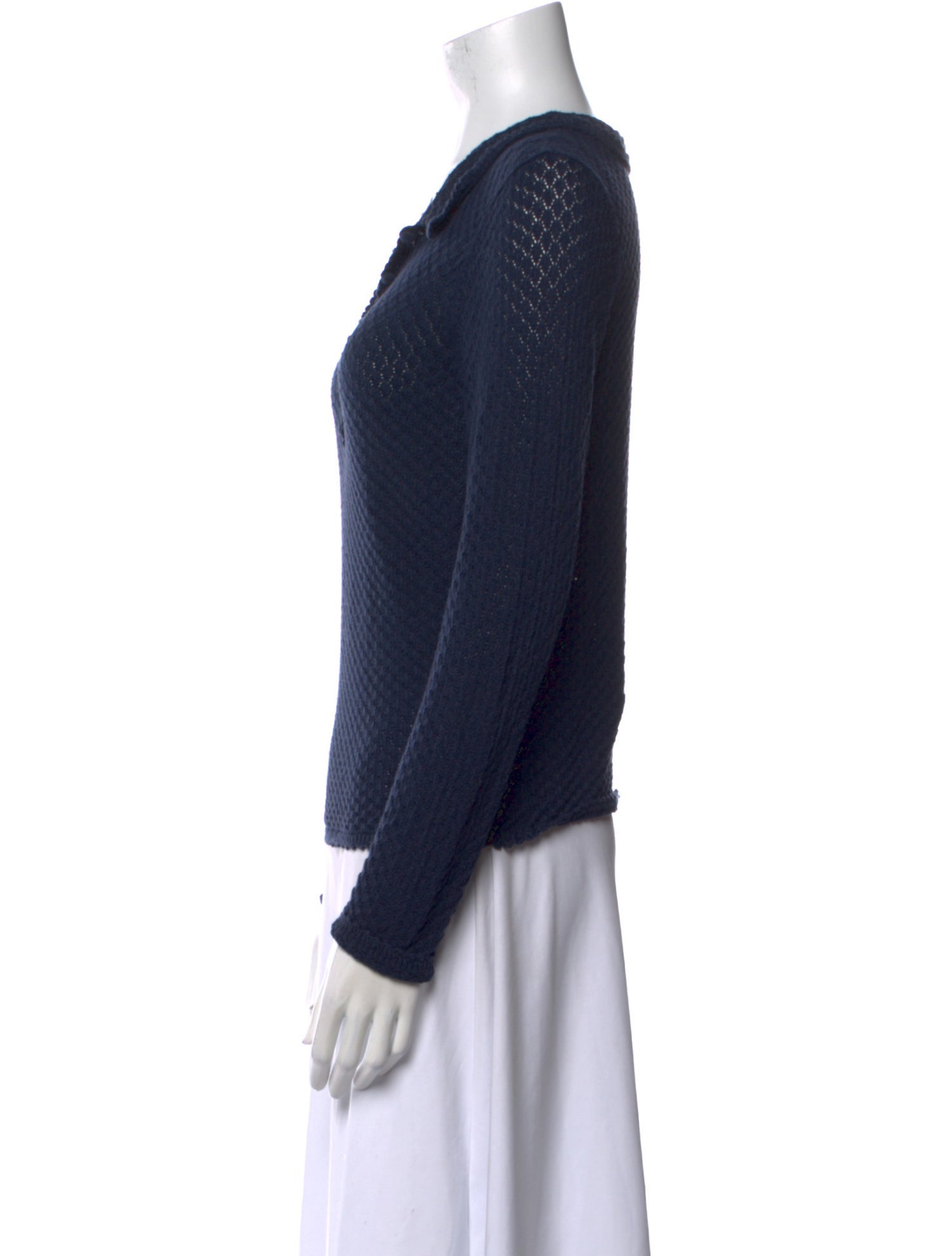 DÔEN V-Neck Long Sleeve Top