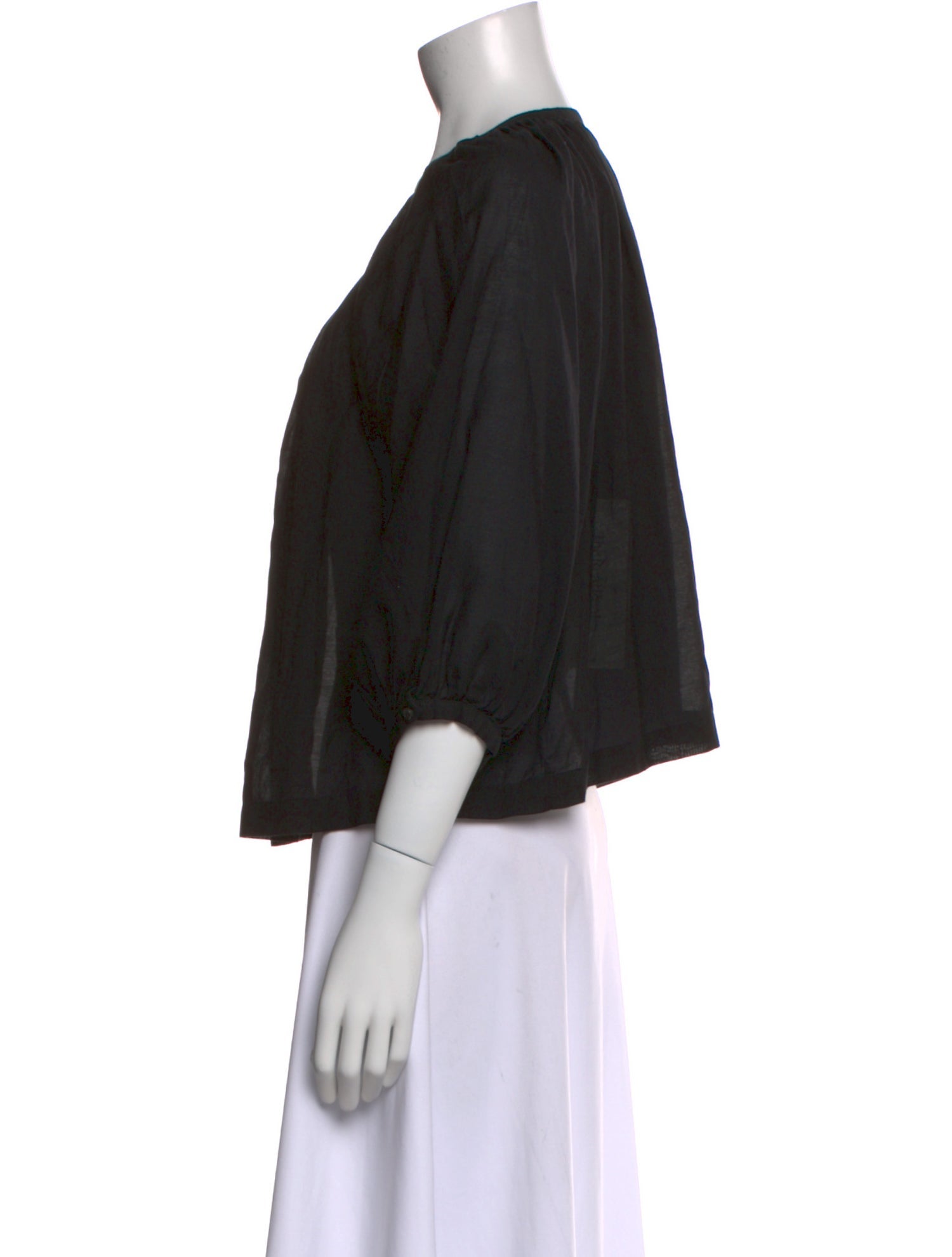 DÔEN Scoop Neck Three-Quarter Sleeve Button-Up Top