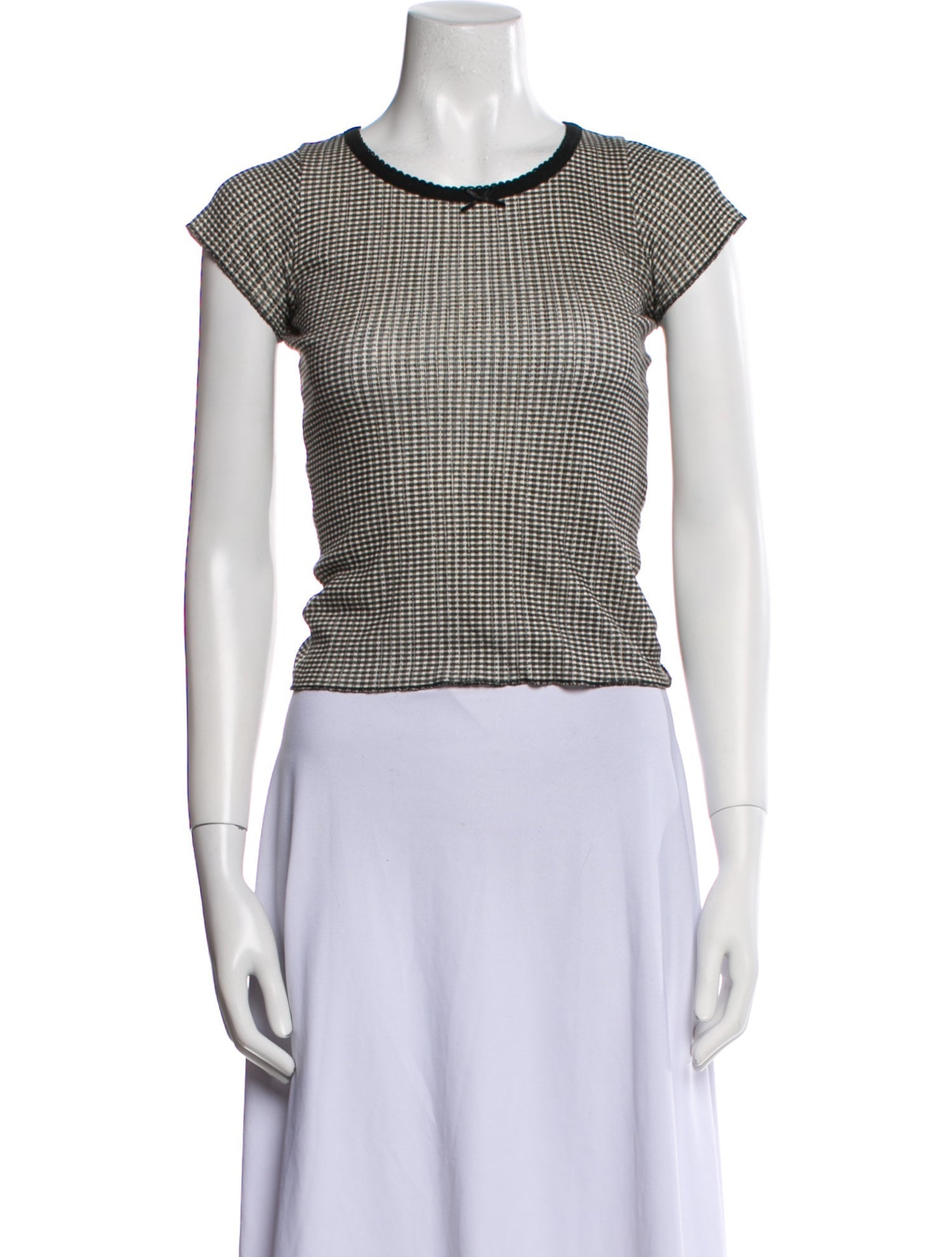 DÔEN Plaid Print Crew Neck Crop Top