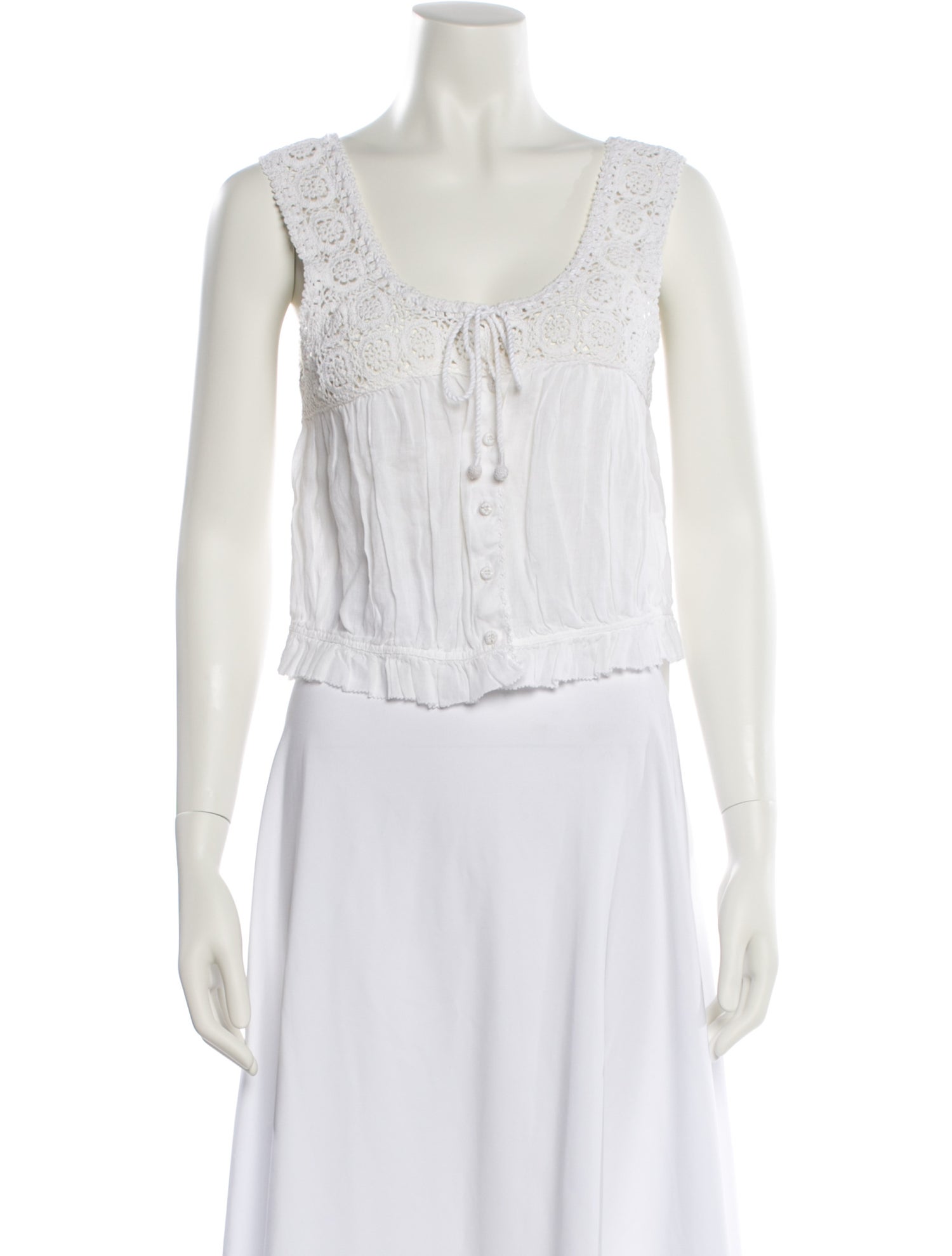 DÔEN Scoop Neck Sleeveless Crop Top