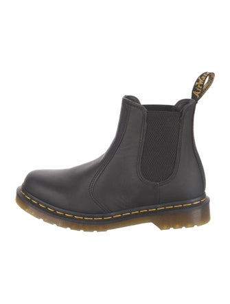 Dr. Martens 2976 Leather Chelsea Boots
