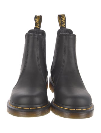 Dr. Martens 2976 Leather Chelsea Boots