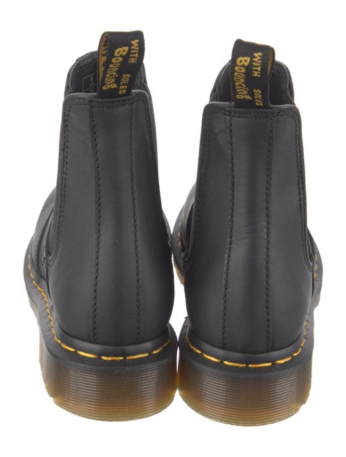 Dr. Martens 2976 Leather Chelsea Boots