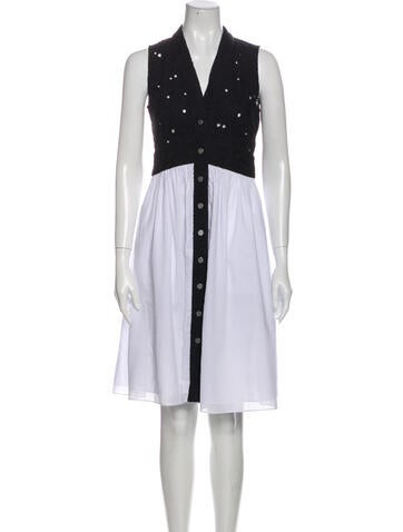 Dyvna Dresses V-Neck Knee-Length Dress XS