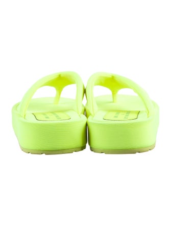 Emili x Bettina Vermillion Slides