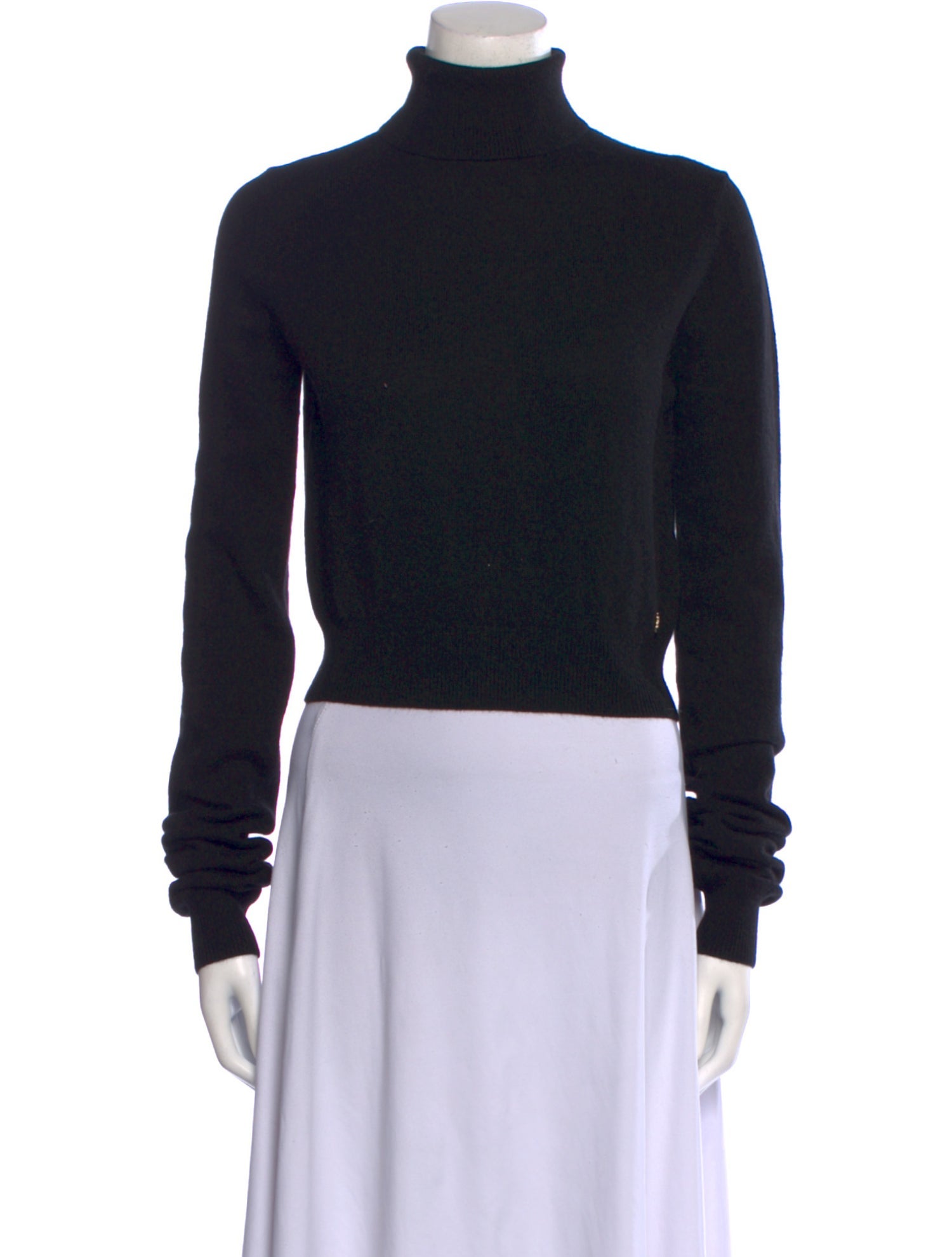 Éterne Cashmere Turtleneck Sweater