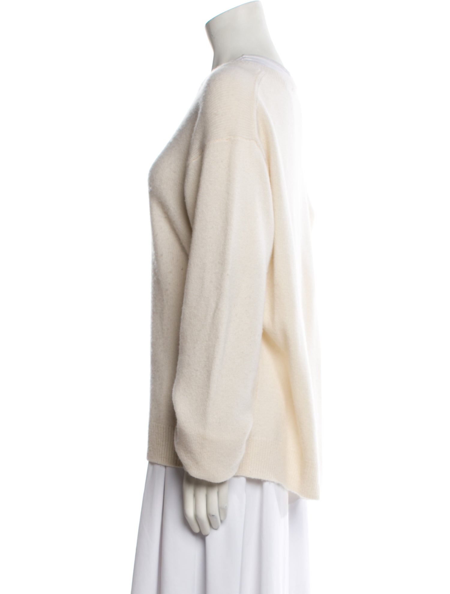 Éterne Cashmere Crew Neck Sweater
