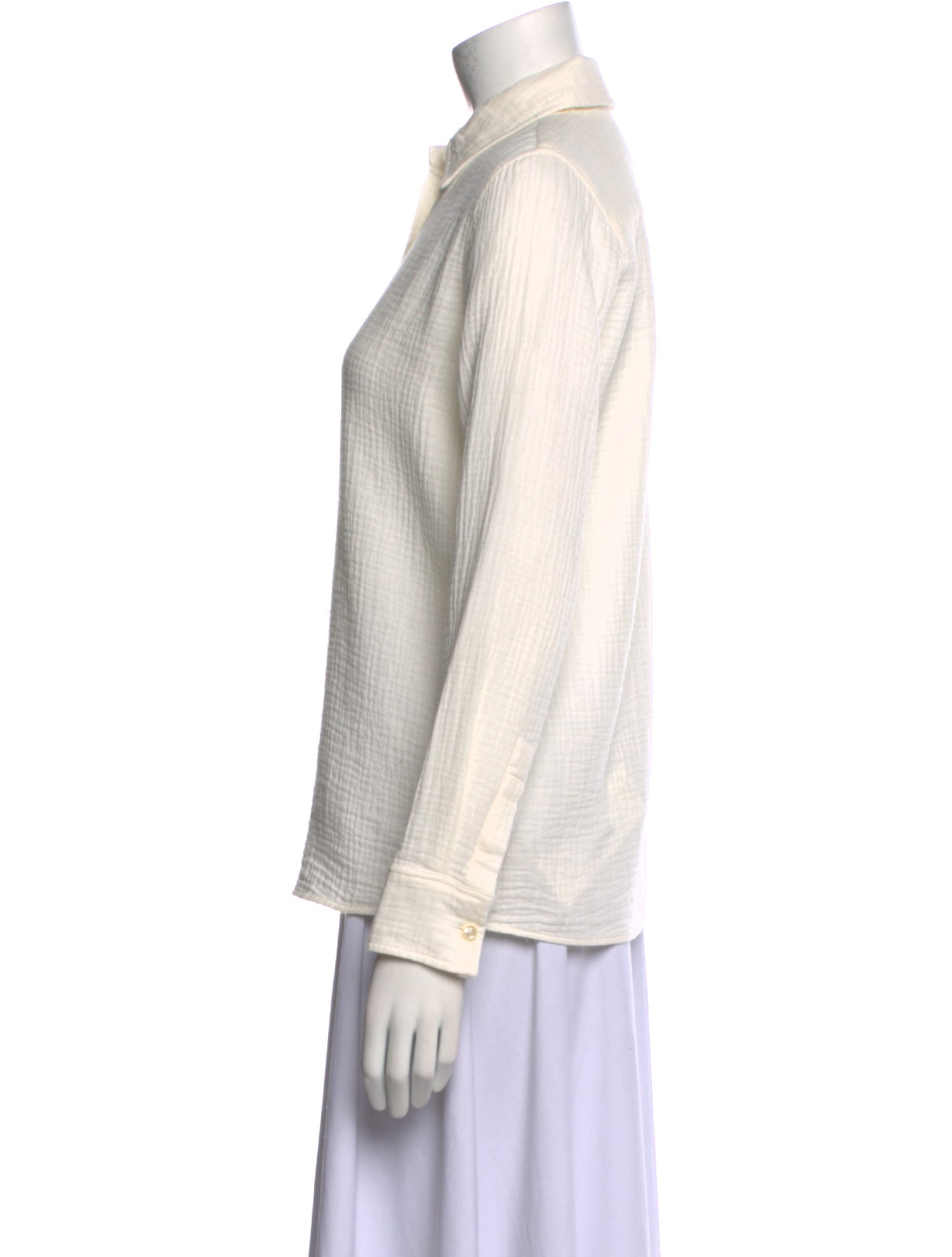 Éterne Long Sleeve Button-Up Top