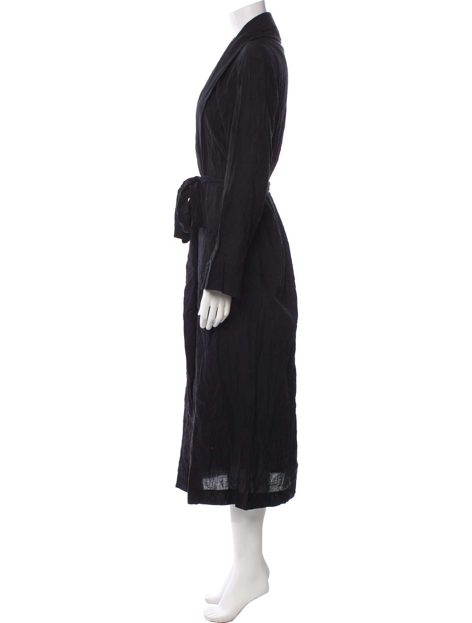 Éterne Ruffle Embellishment Robe