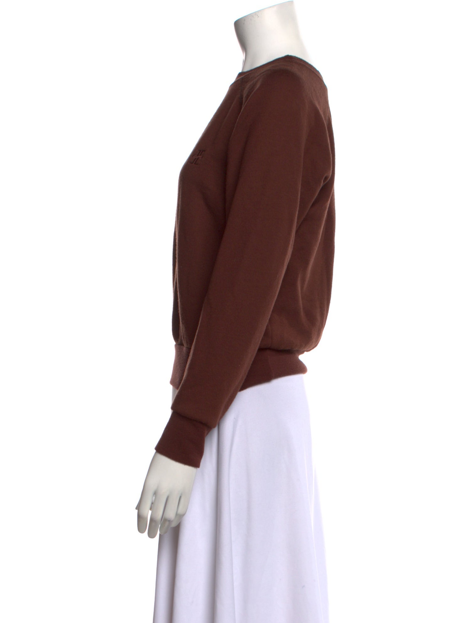 Éterne Bateau Neckline Sweater