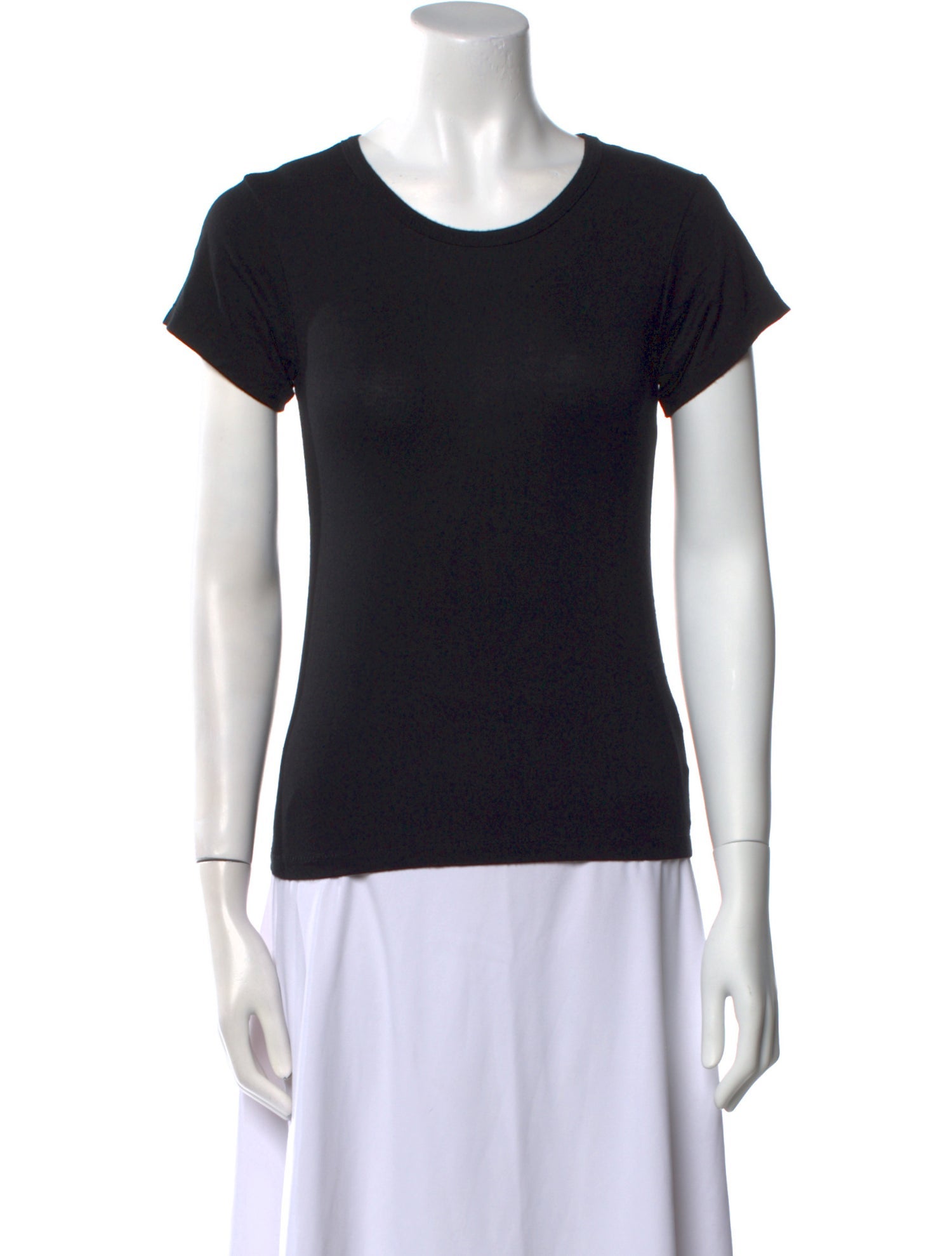 Éterne Scoop Neck Short Sleeve T-Shirt