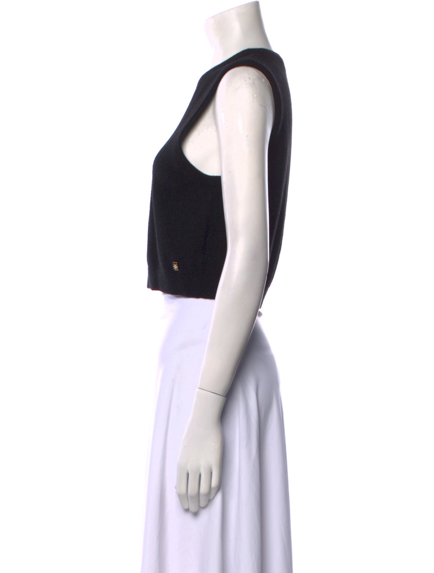 Éterne Cashmere Crew Neck Sweater