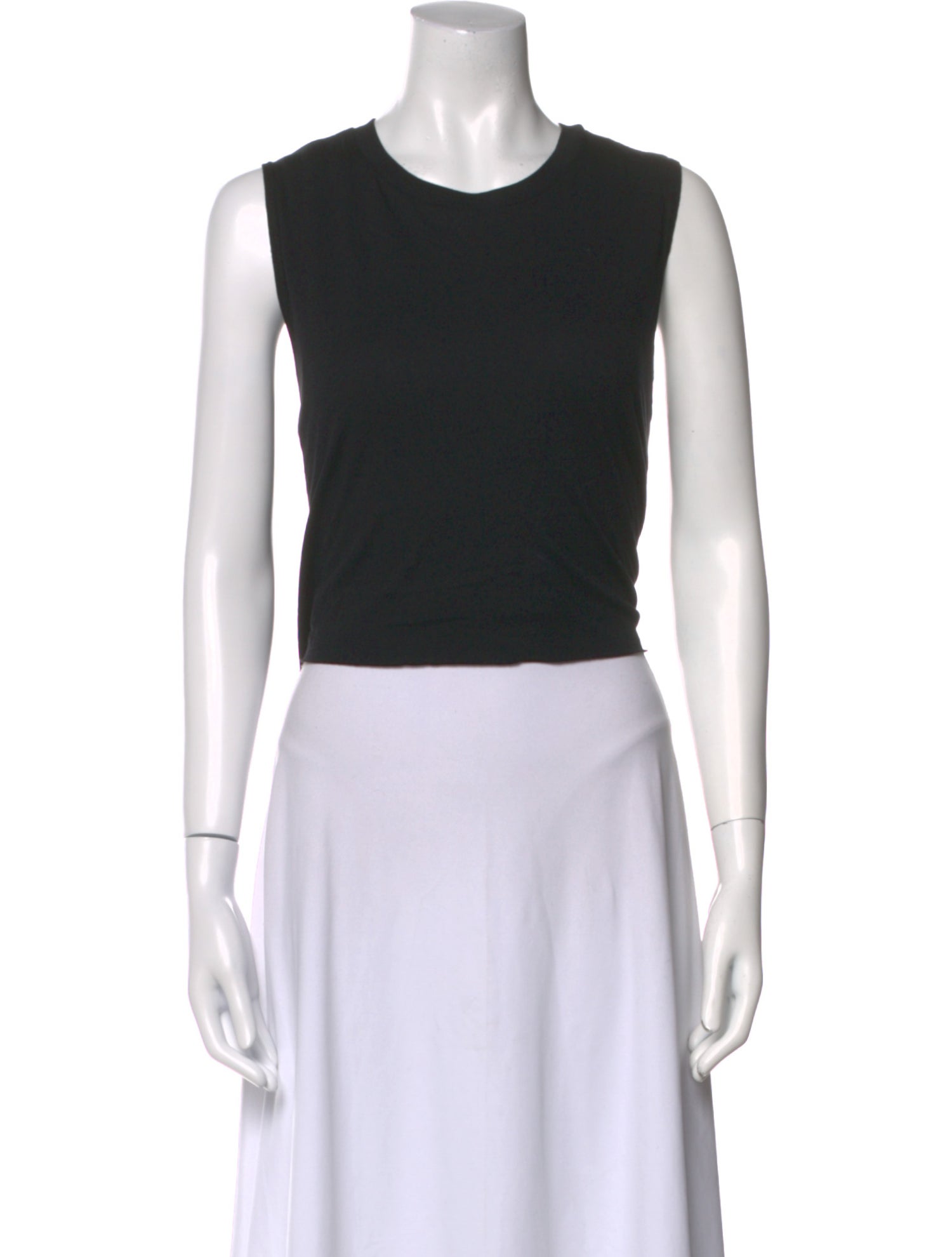 Éterne Crew Neck Sleeveless Crop Top