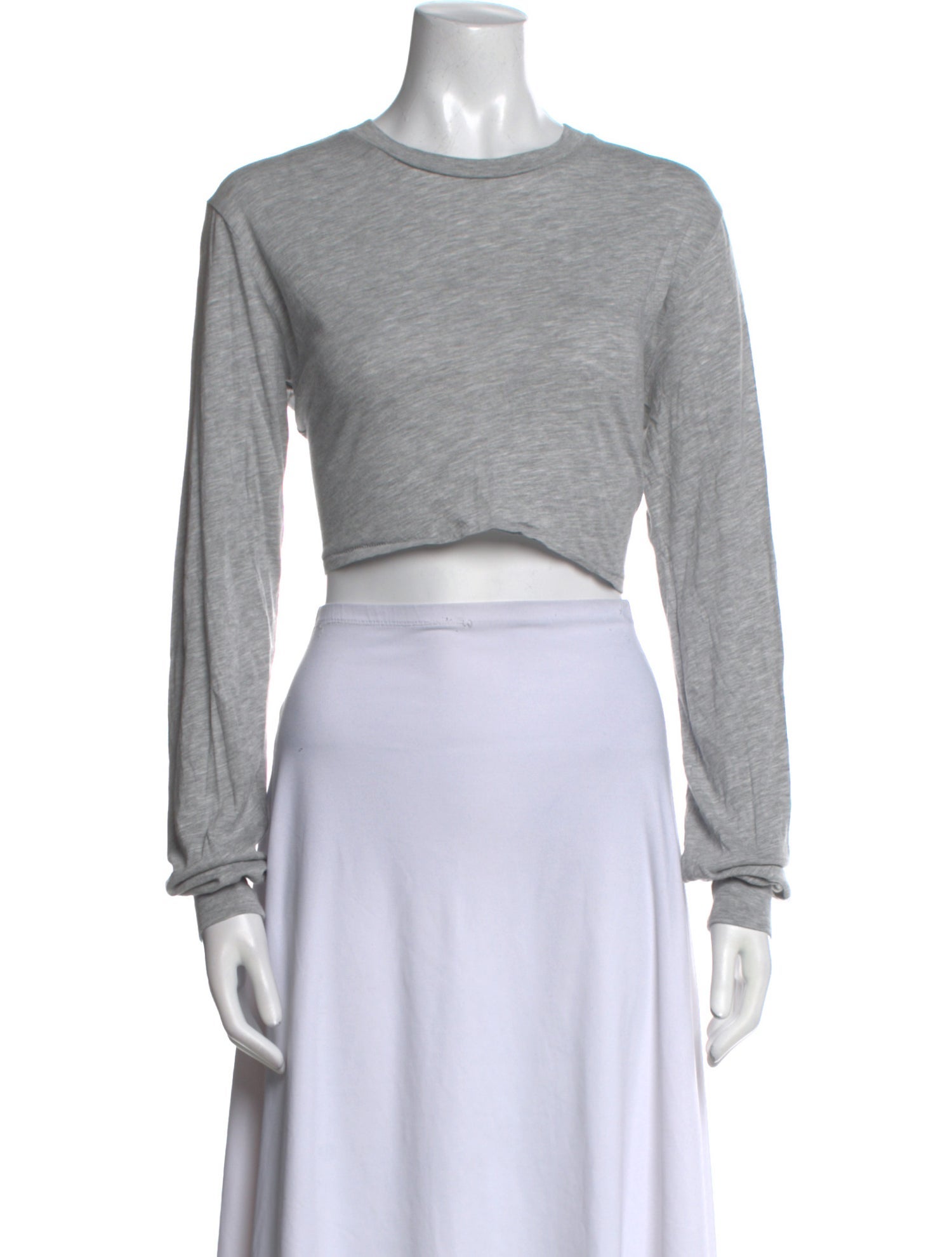 Éterne Crew Neck Long Sleeve Crop Top