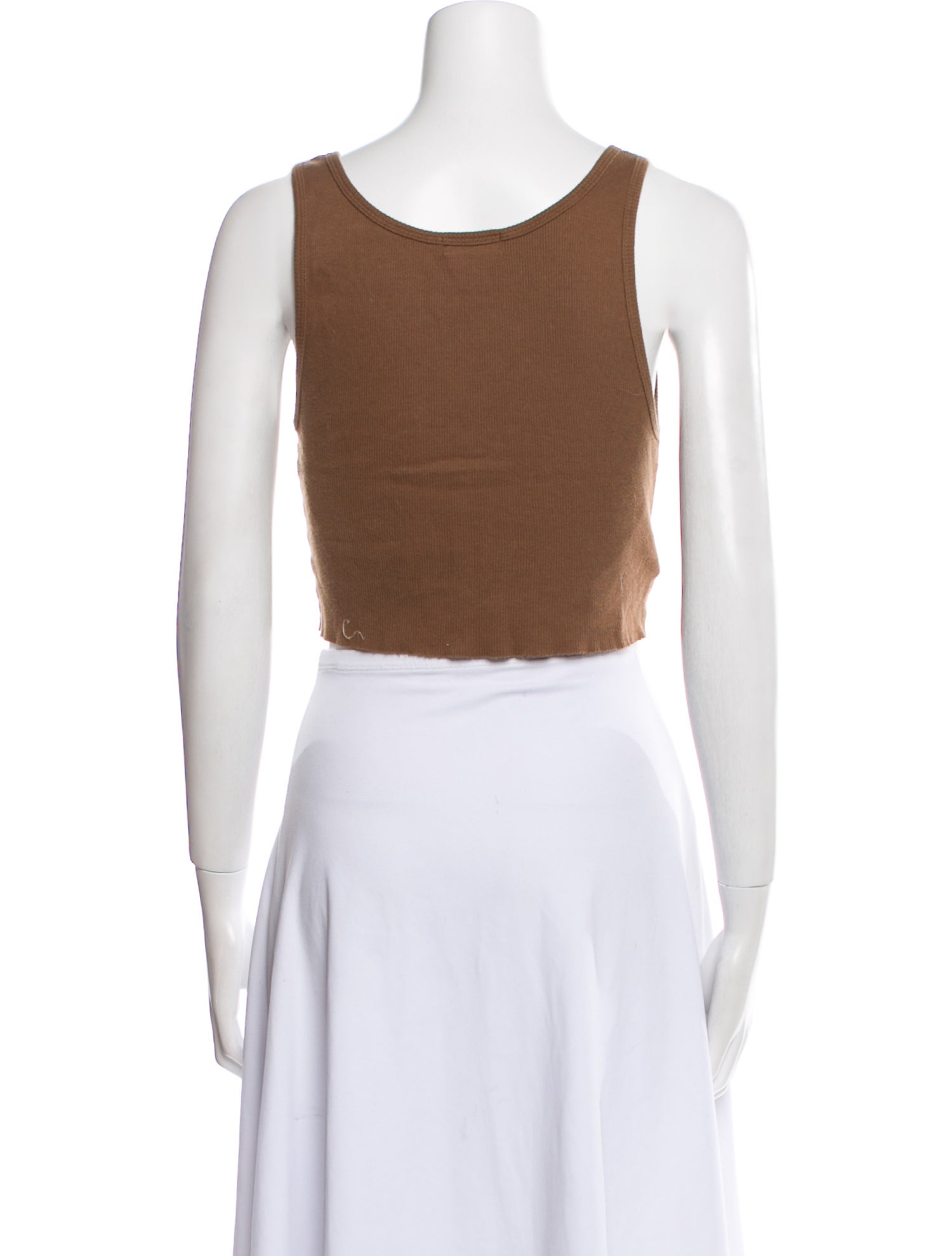 Éterne Scoop Neck Sleeveless Crop Top