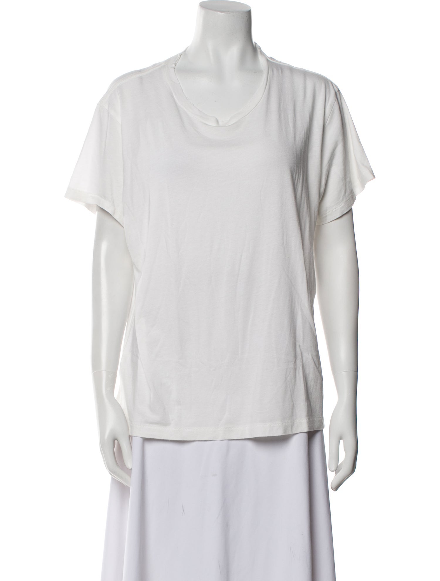 Éterne Scoop Neck Short Sleeve T-Shirt