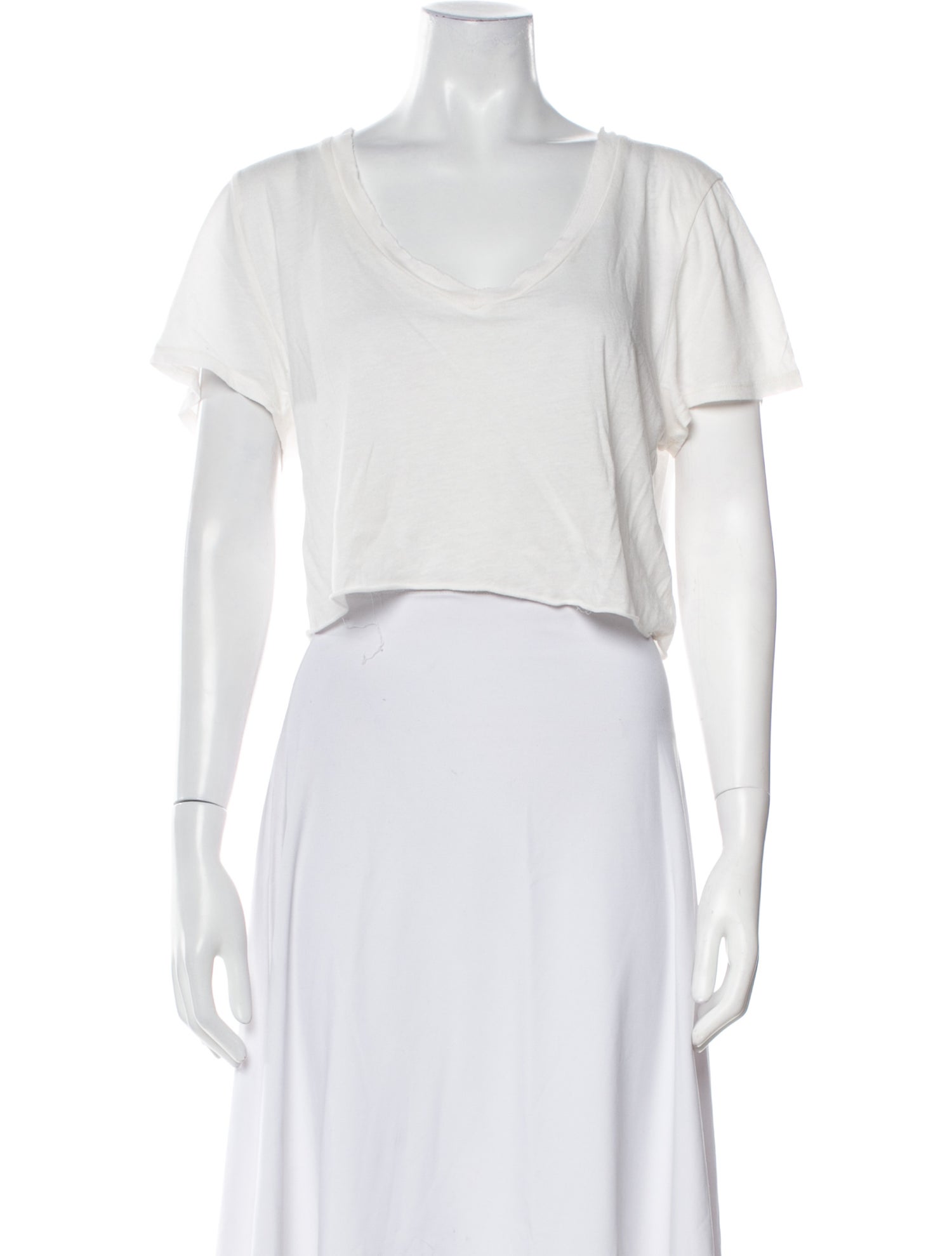 Éterne Scoop Neck Short Sleeve Crop Top