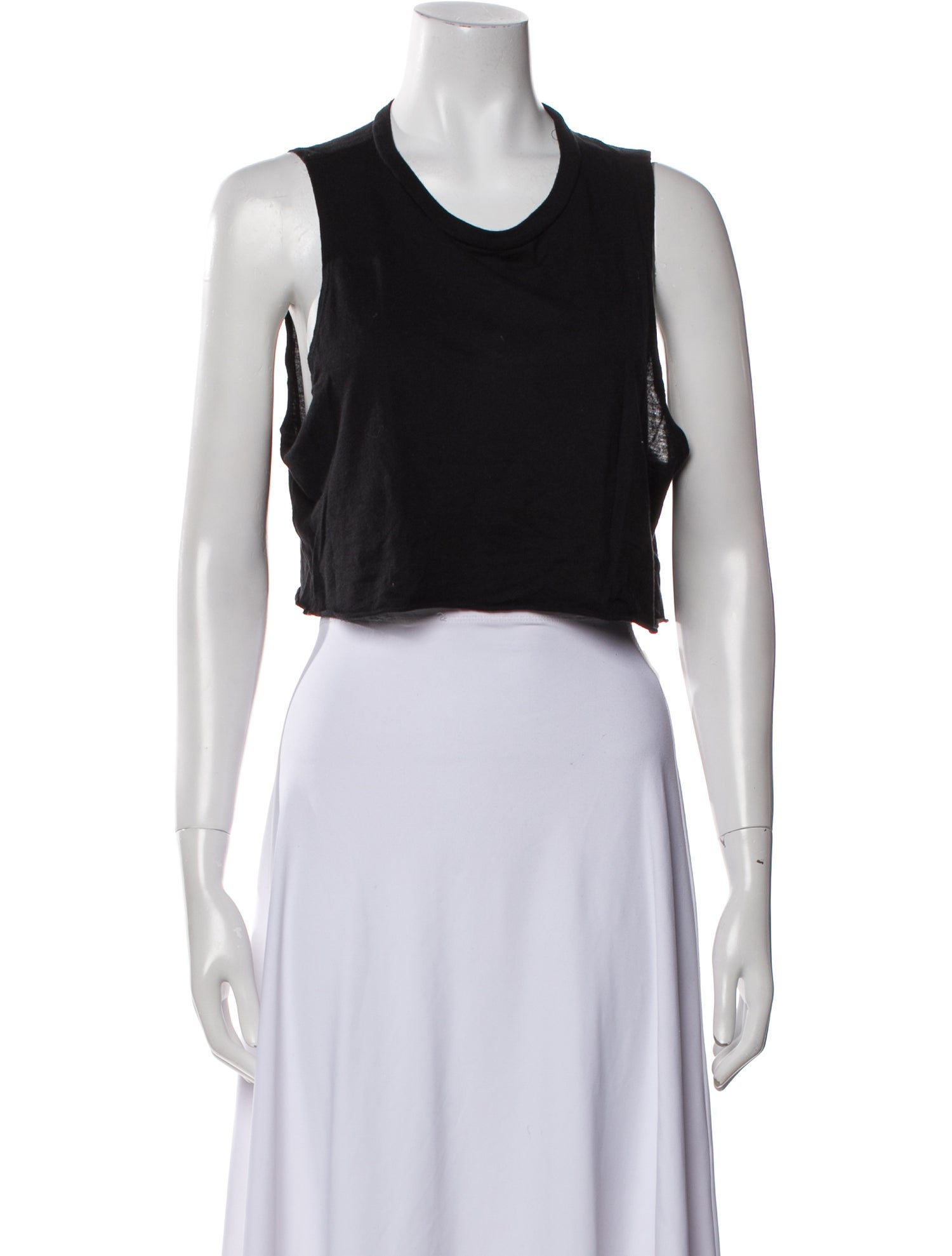Éterne Scoop Neck Sleeveless Crop Top
